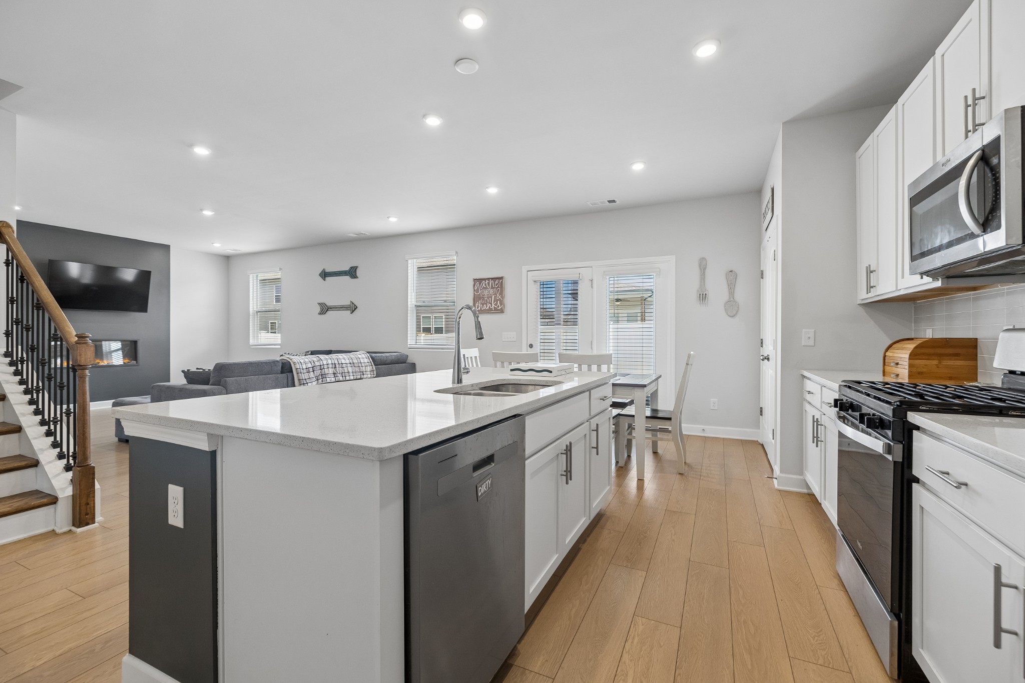 304 Dearborn Sta