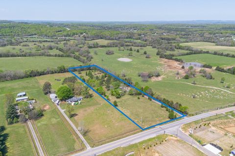 1712 Franklin Pike Lewisburg TN 37091