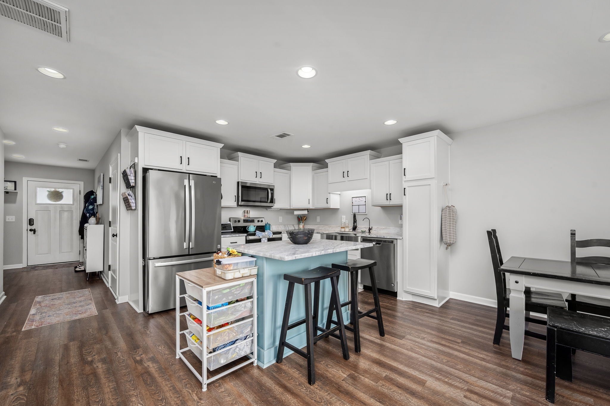 249 Signature Pl - Photo 3