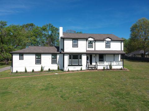 1710 Hickory Trace Dr Gallatin TN 37066