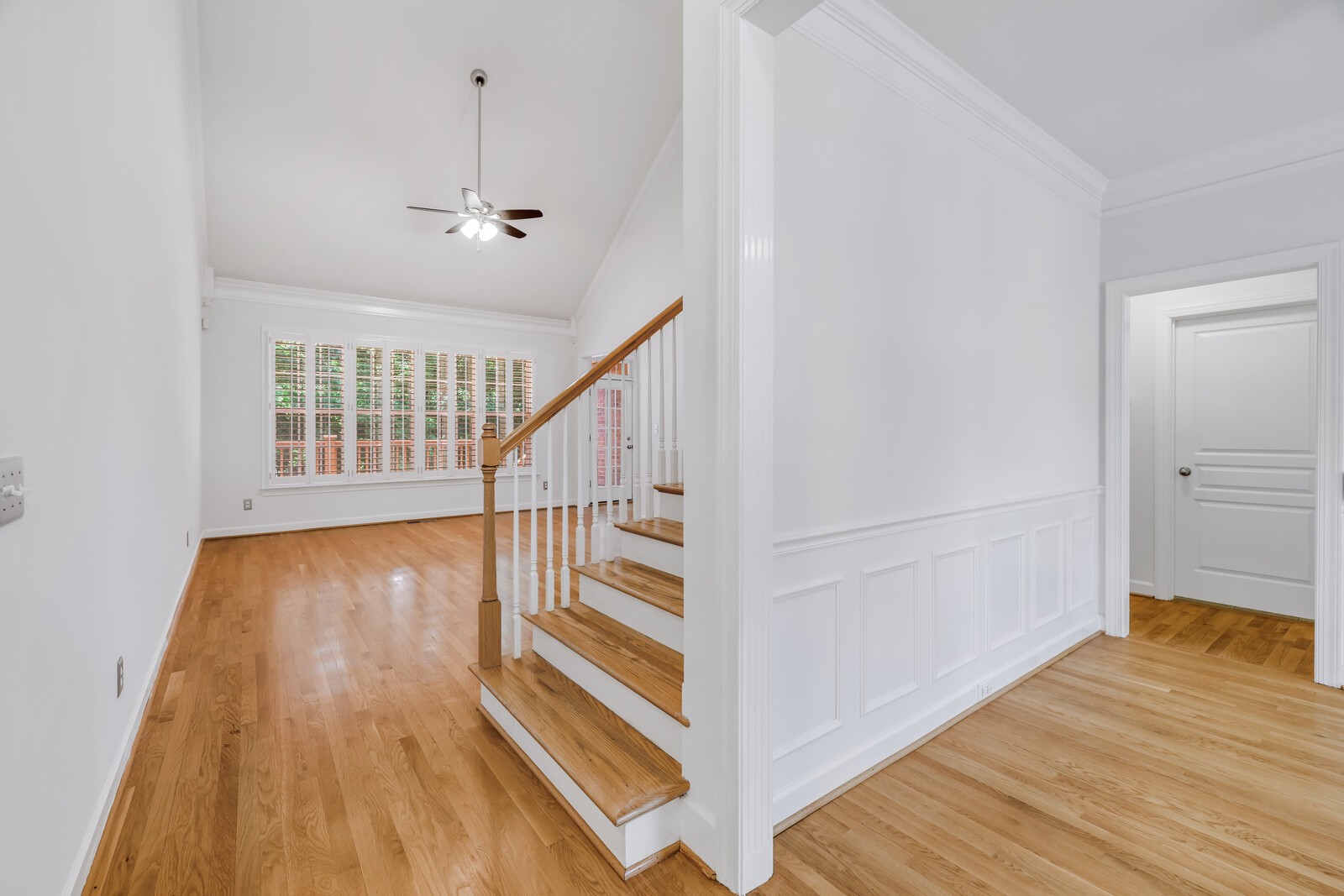 429 Summit Oaks Dr
