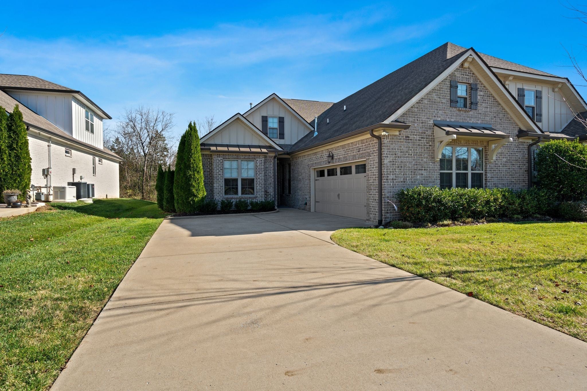 2-bed listing at 2279 Seven Points Cir, Hermitage