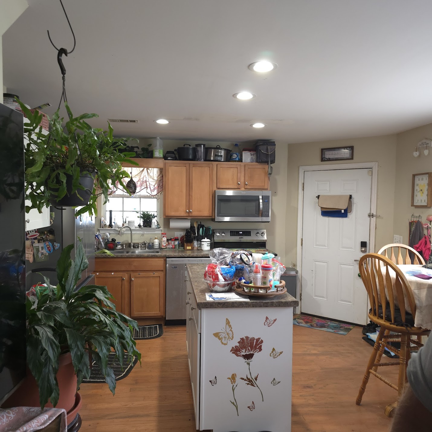 1165 Greens Rd