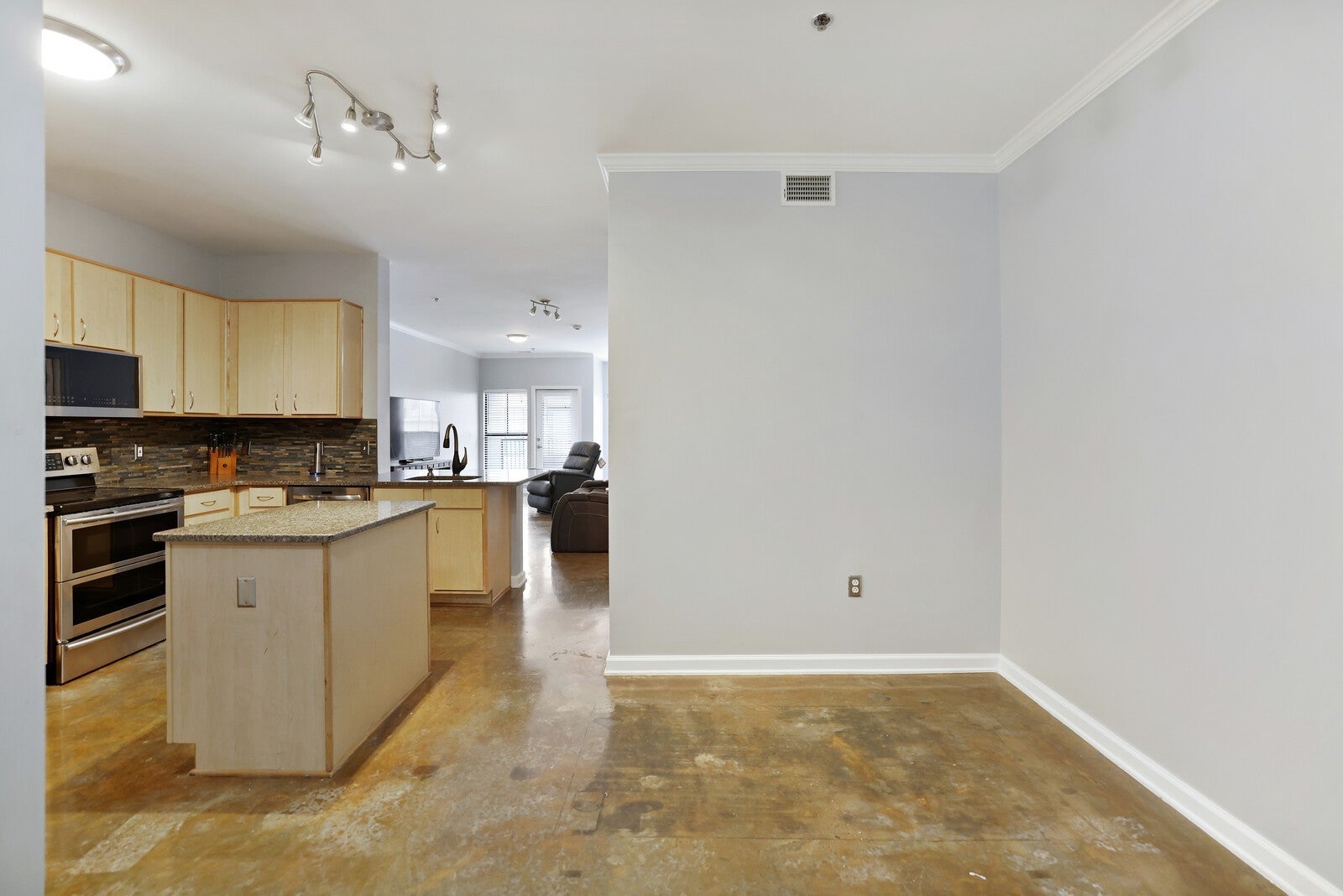 1803 Broadway 611