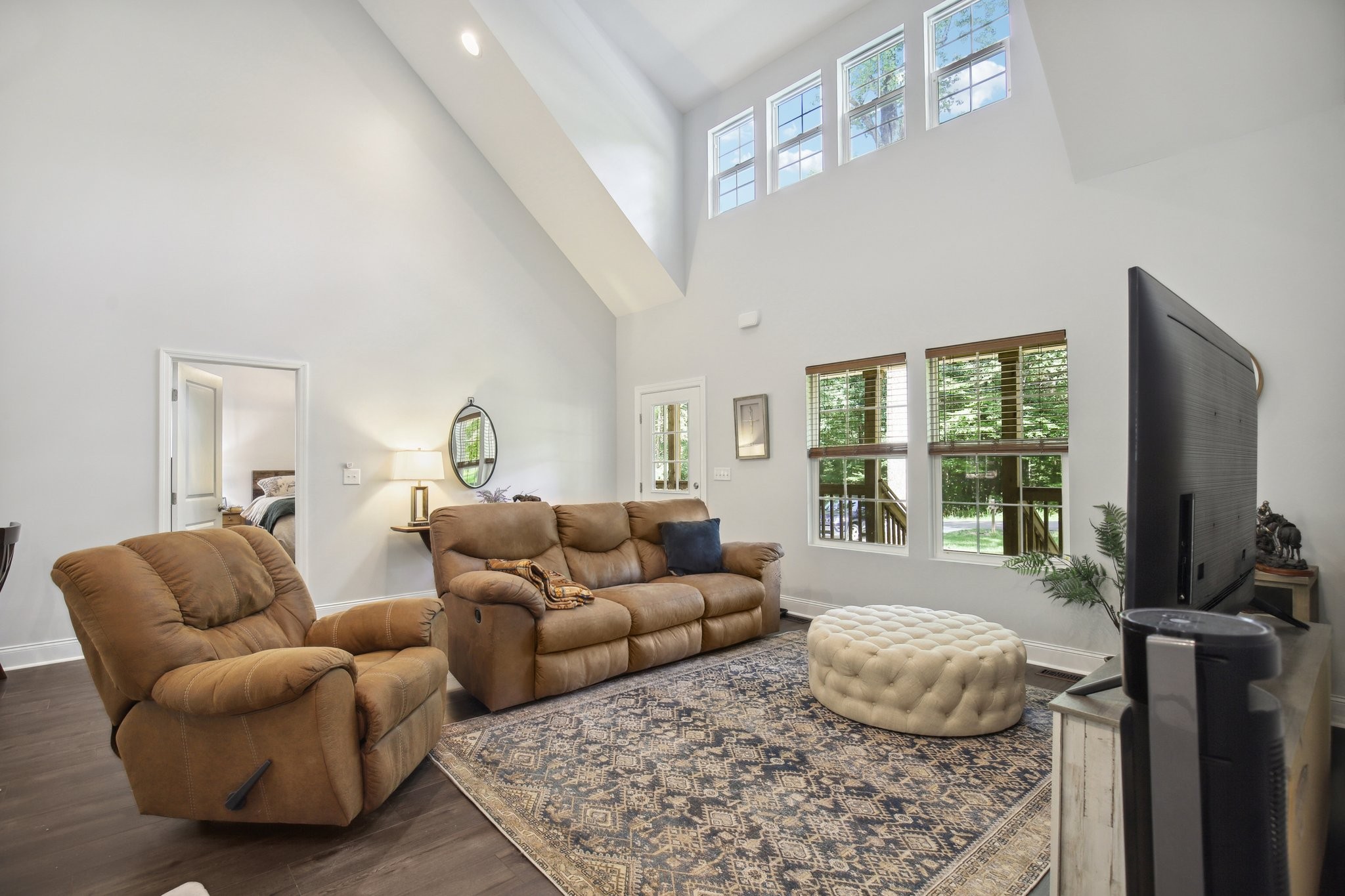 122 Deerwood Ct