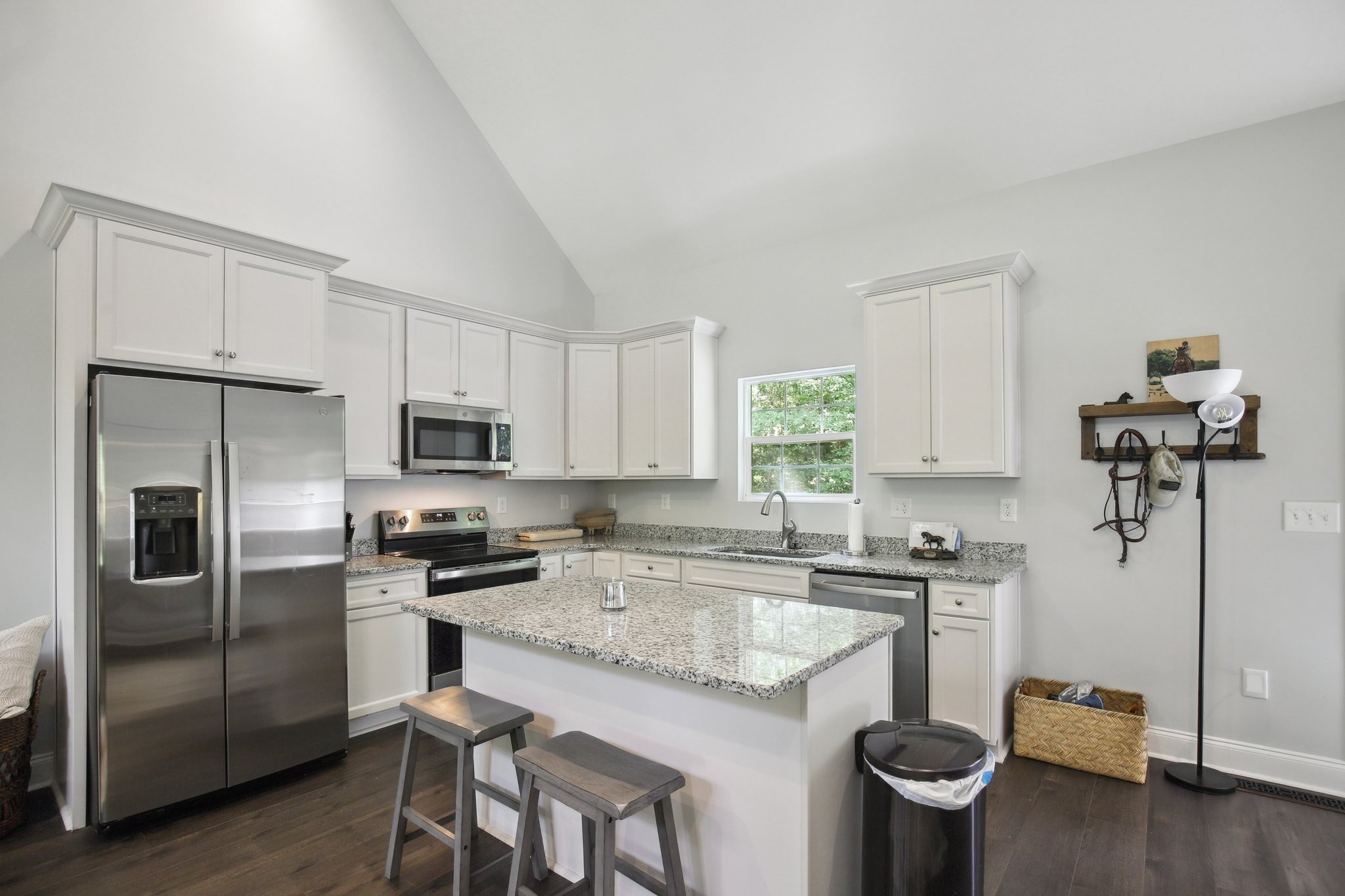 122 Deerwood Ct