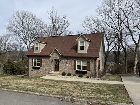 400 Winding Way Columbia TN 38401