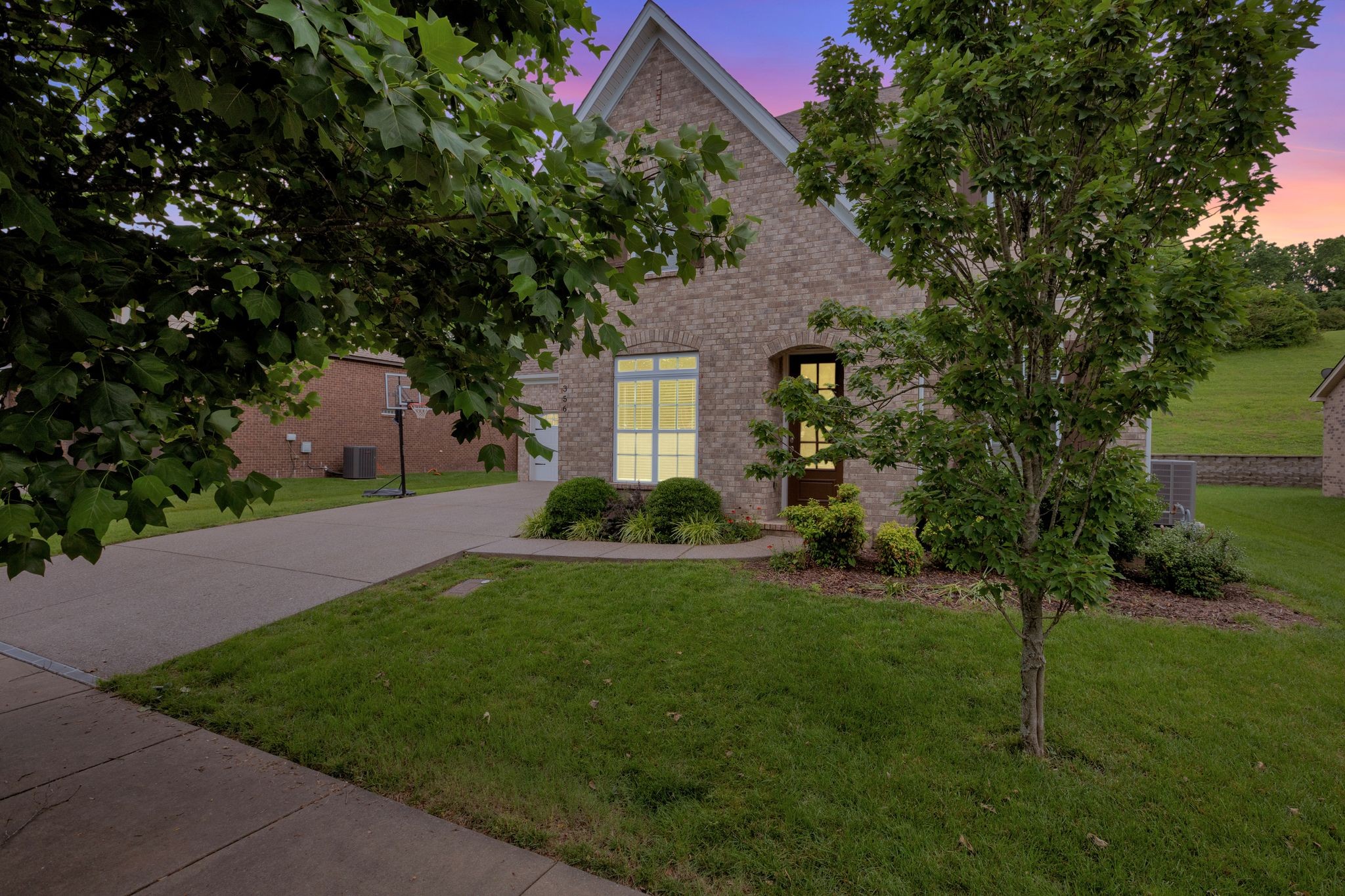 356 Irvine Ln