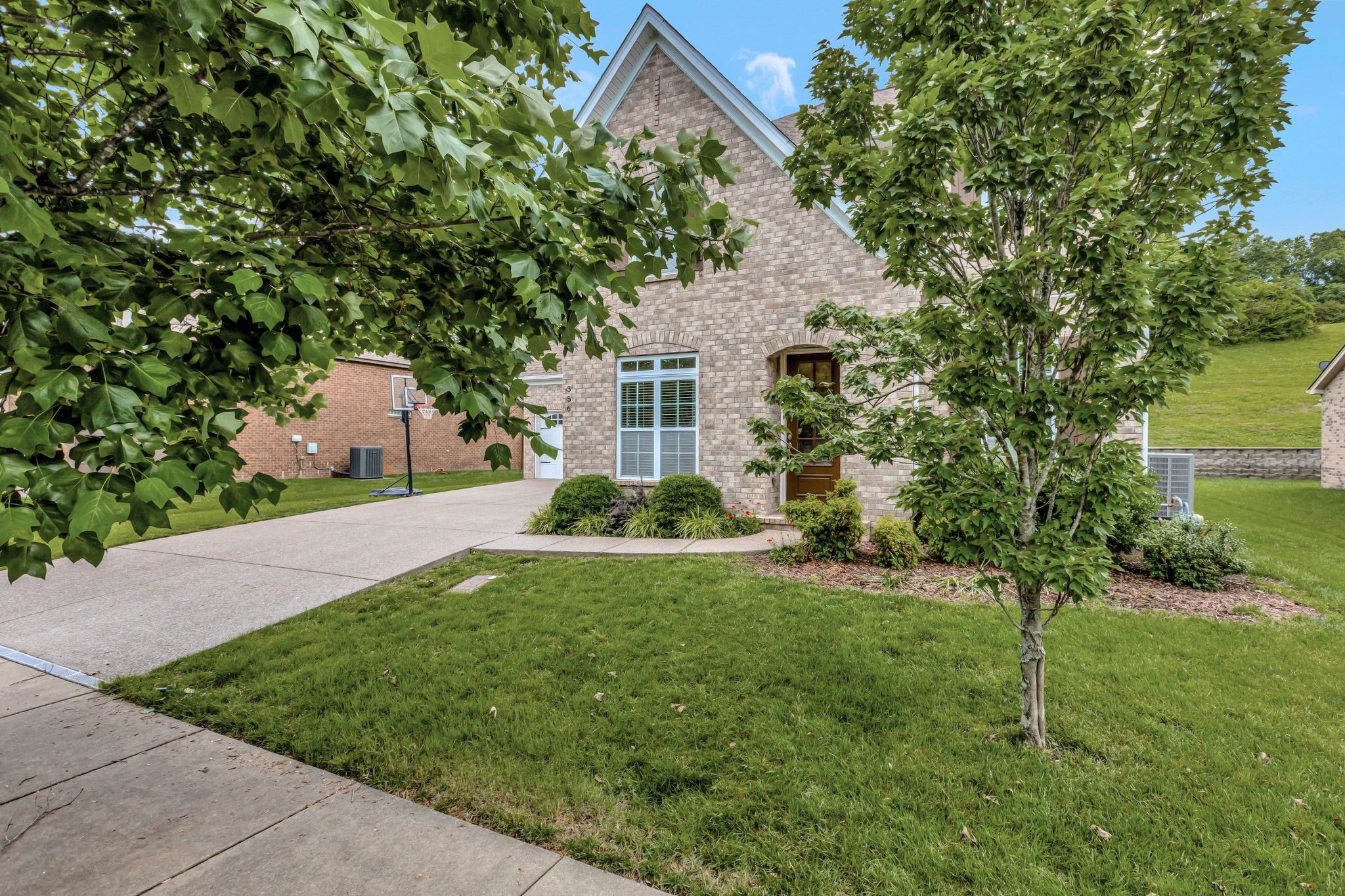 356 Irvine Ln