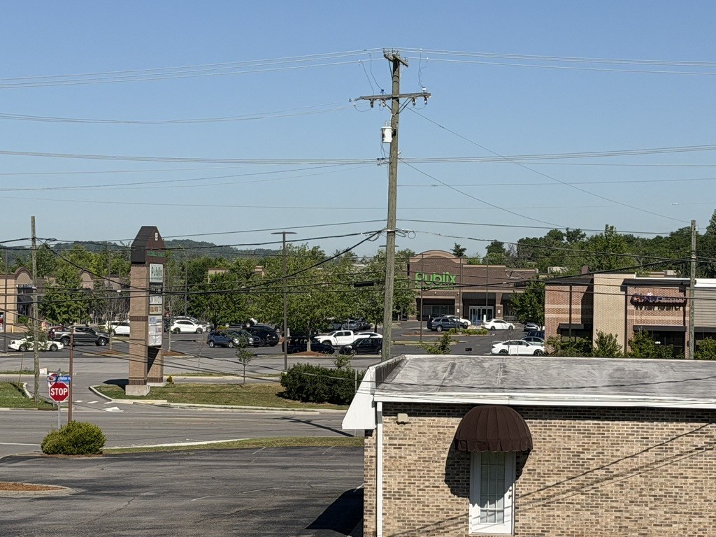 104 Ellen Dr