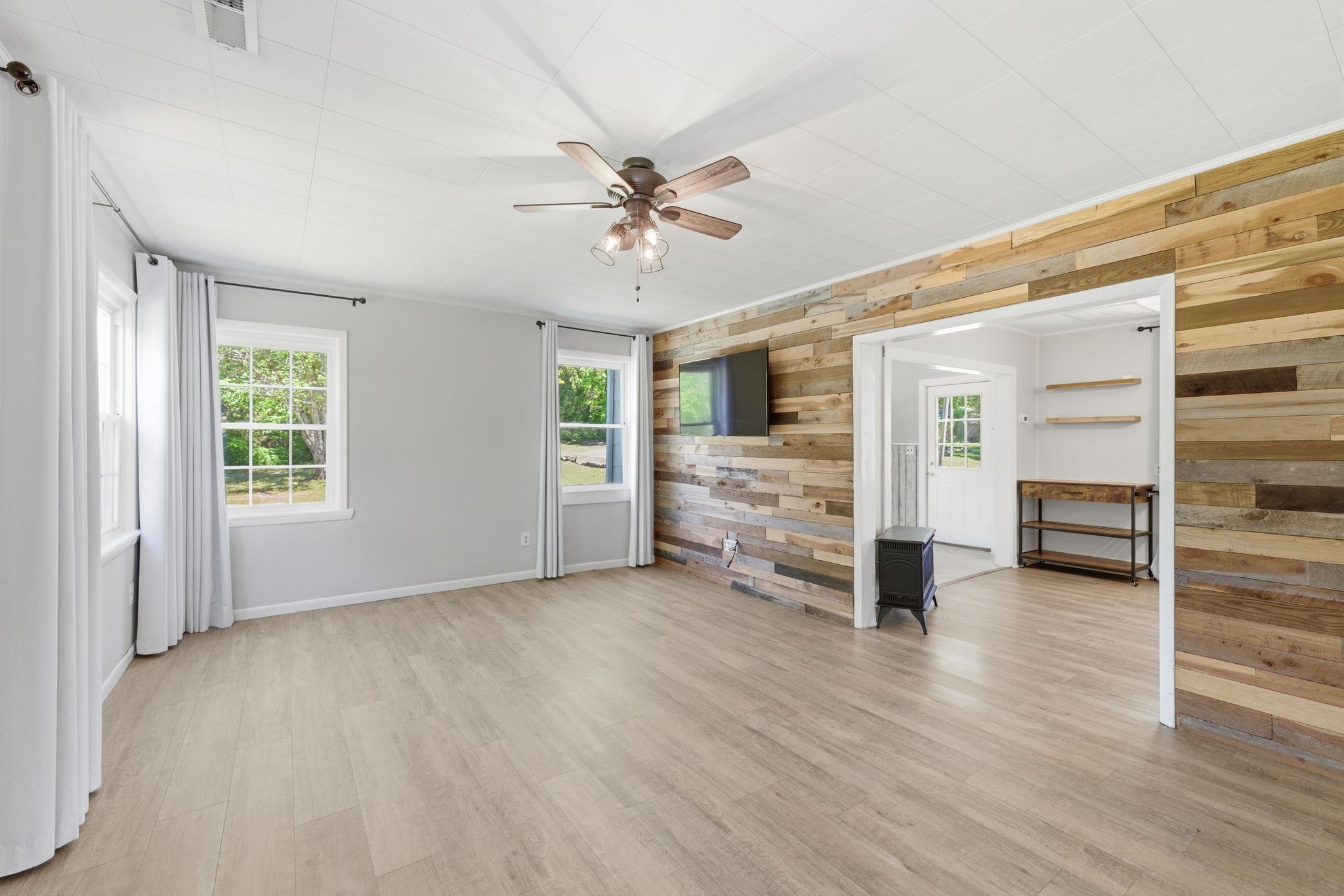 14991 Manchester Pike