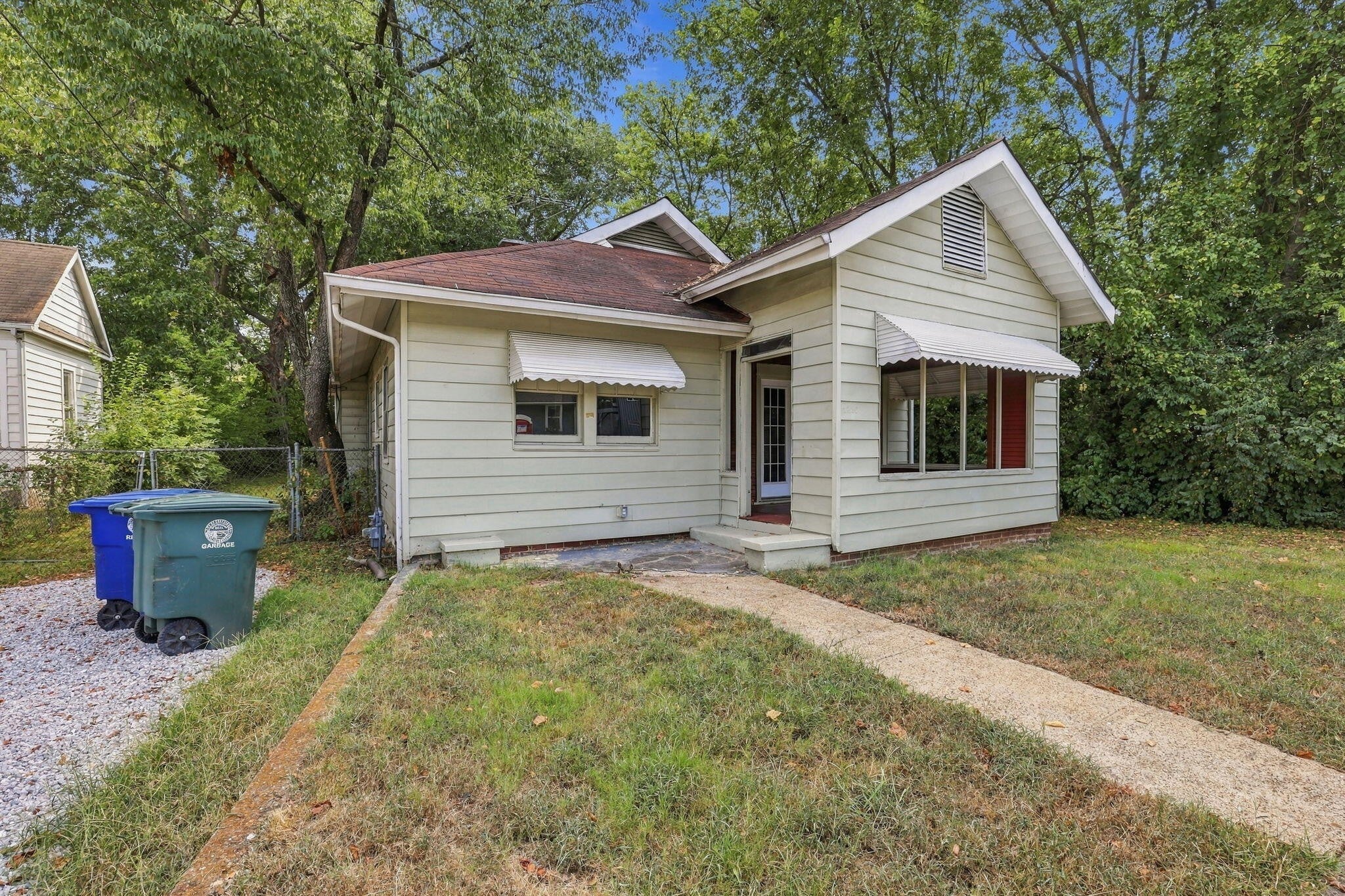 1216 Peachtree Street