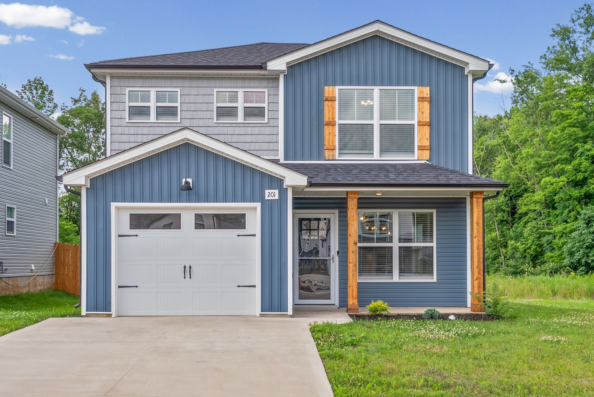 201 Quarry Overlook Way