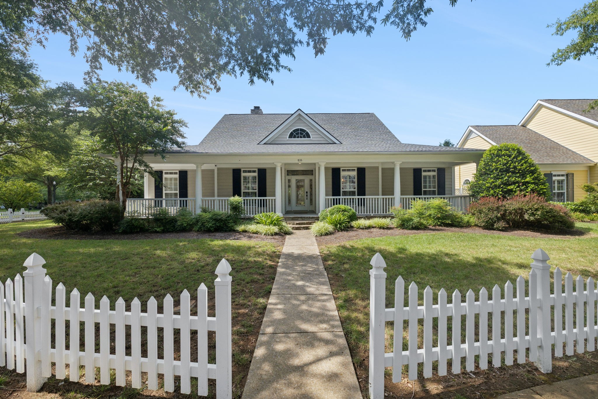 835 Willowsprings Blvd