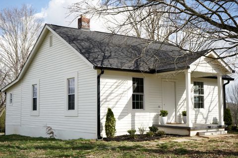 999 Old Lewisburg Hwy Columbia TN 38401