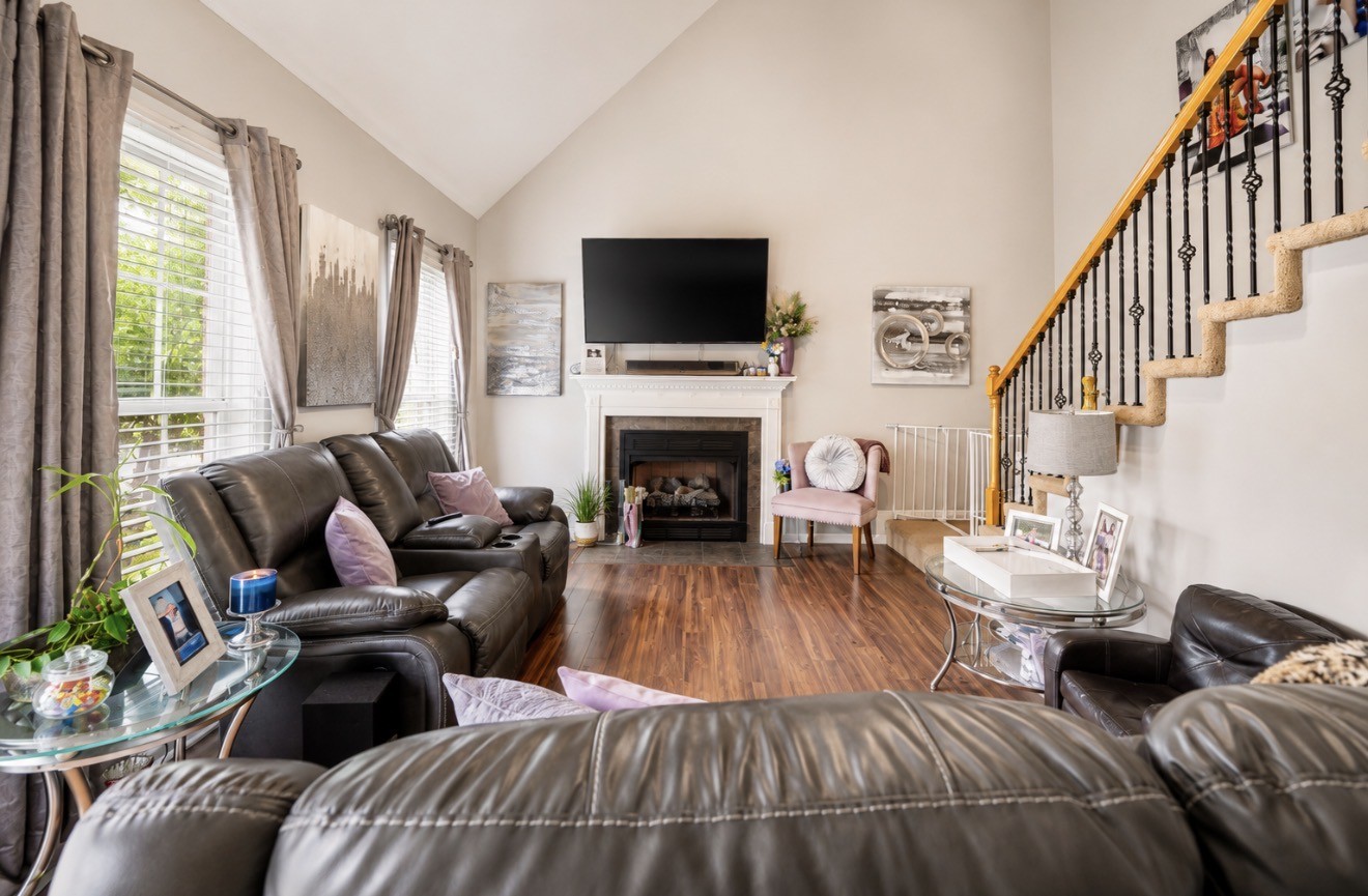644 Foxfield Dr