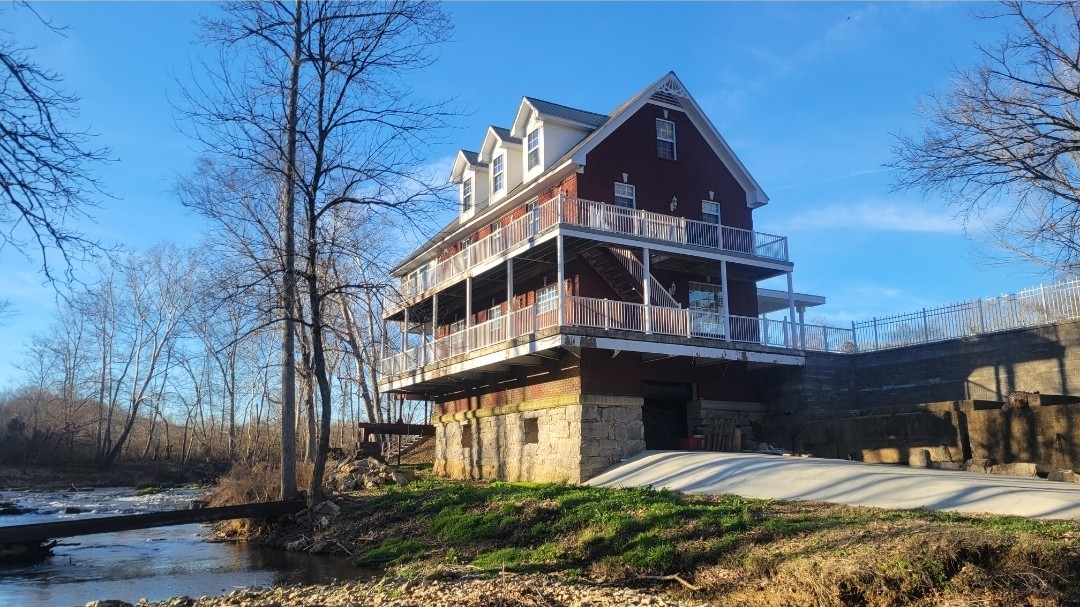 397 Bluff Springs Rd