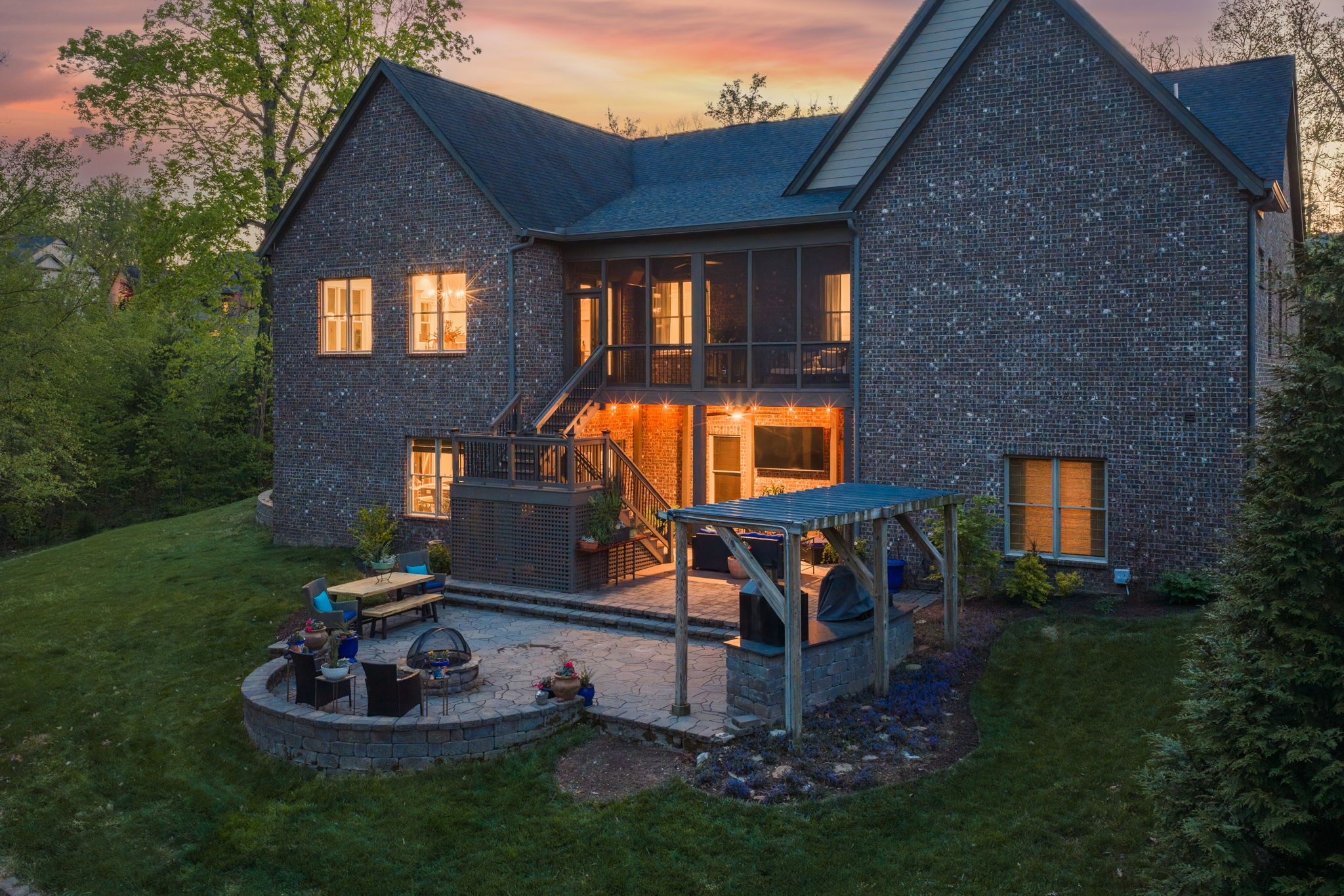 1857 Burland Crescent