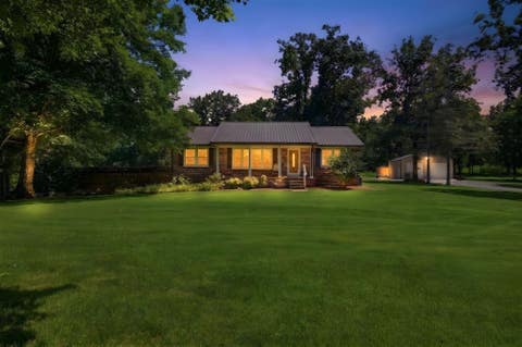 Photo of 2837 Hopkins Bridge Rd, Lewisburg, TN 37091 (MLS # 3322424)