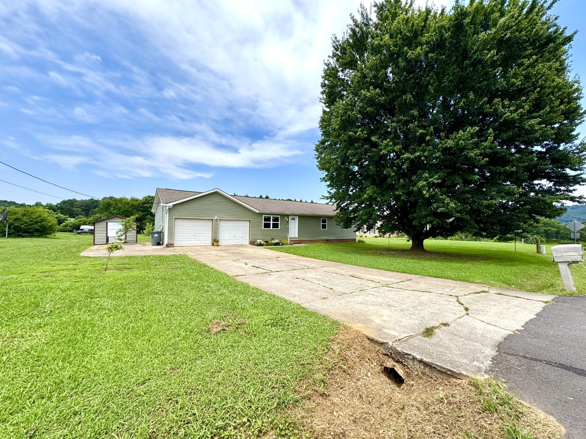 1828 Saunders Road