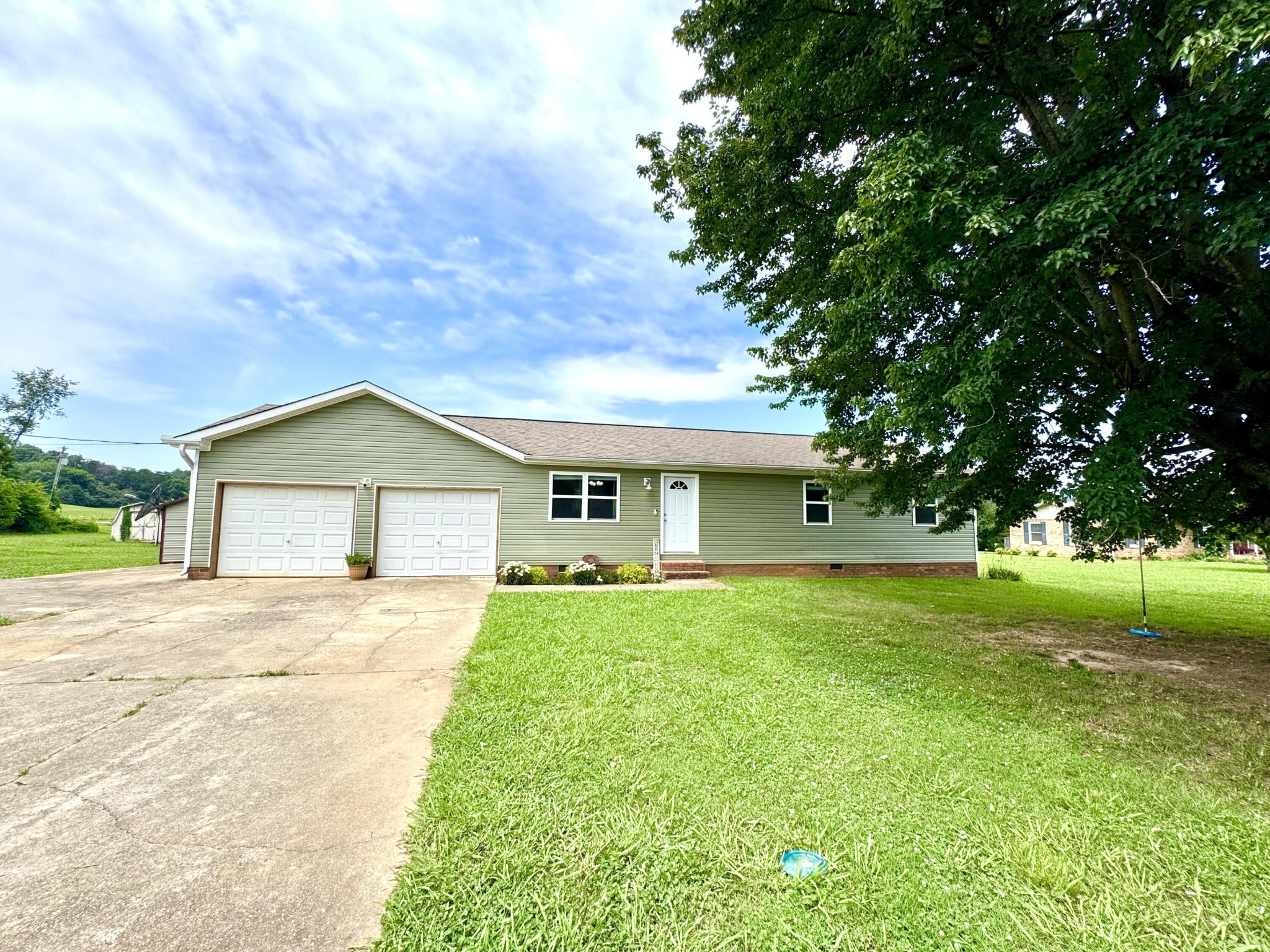 1828 Saunders Road