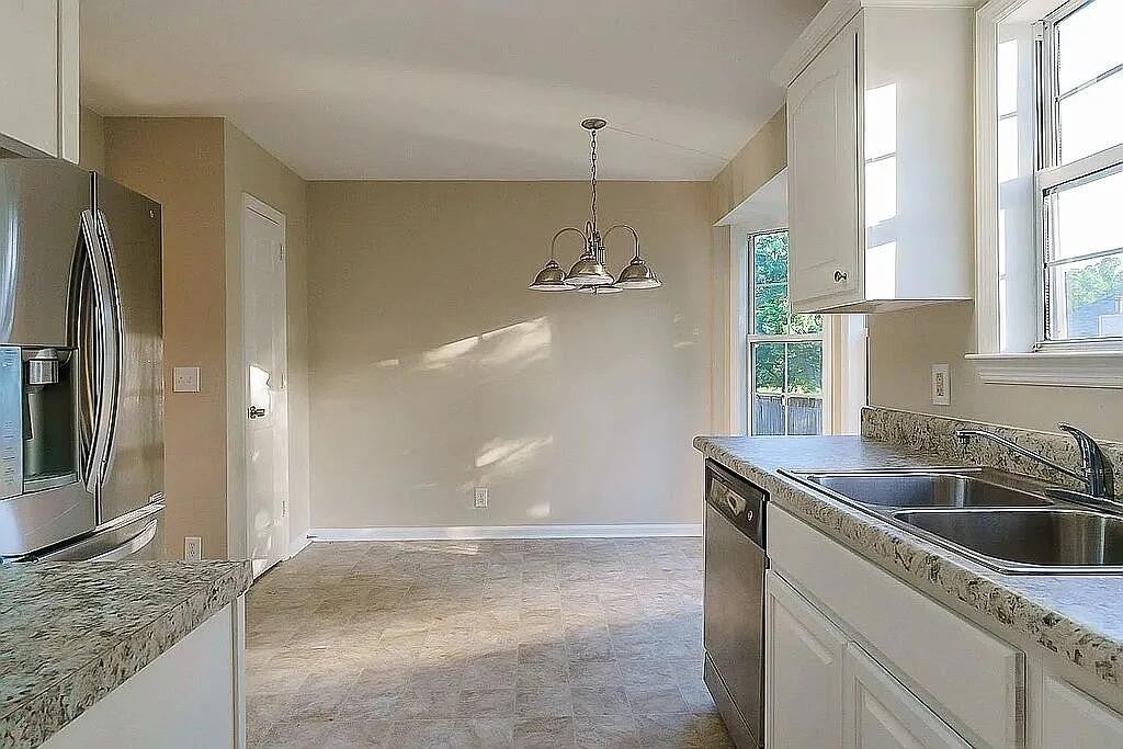 2589 Milton Ln