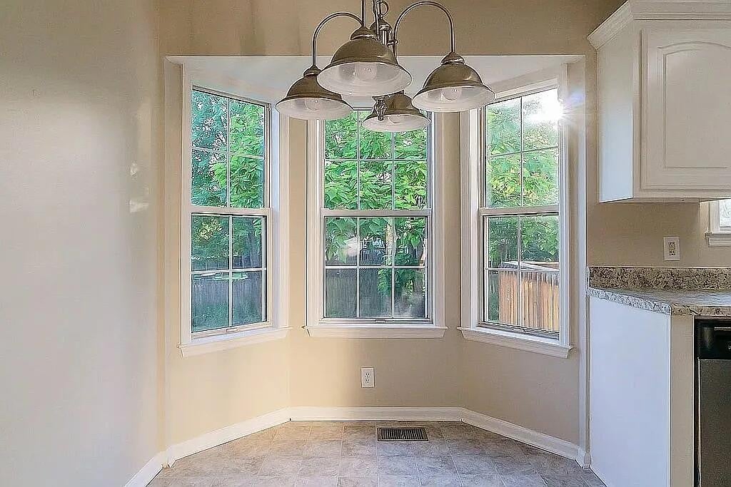 2589 Milton Ln