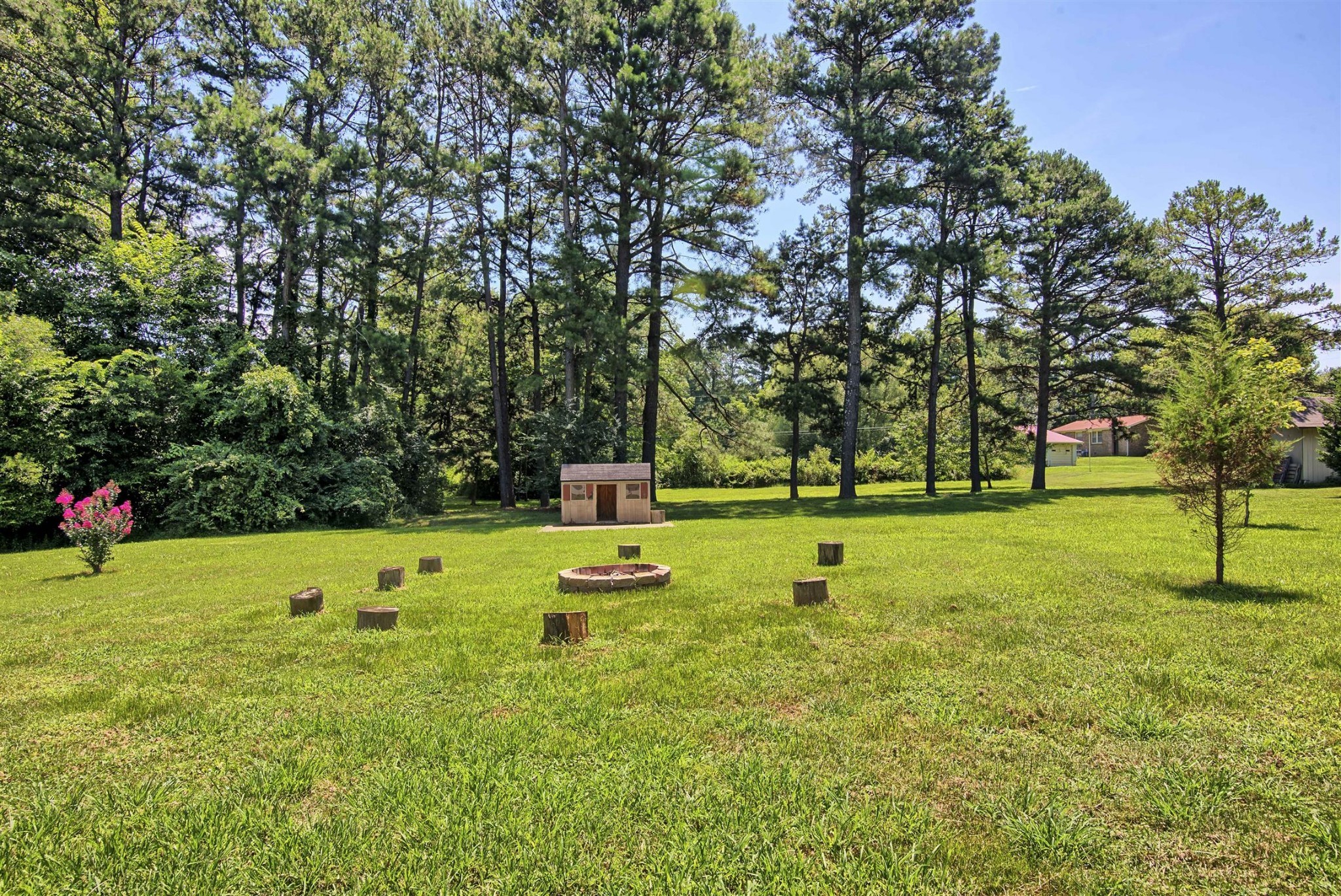 7102 Bahne Rd