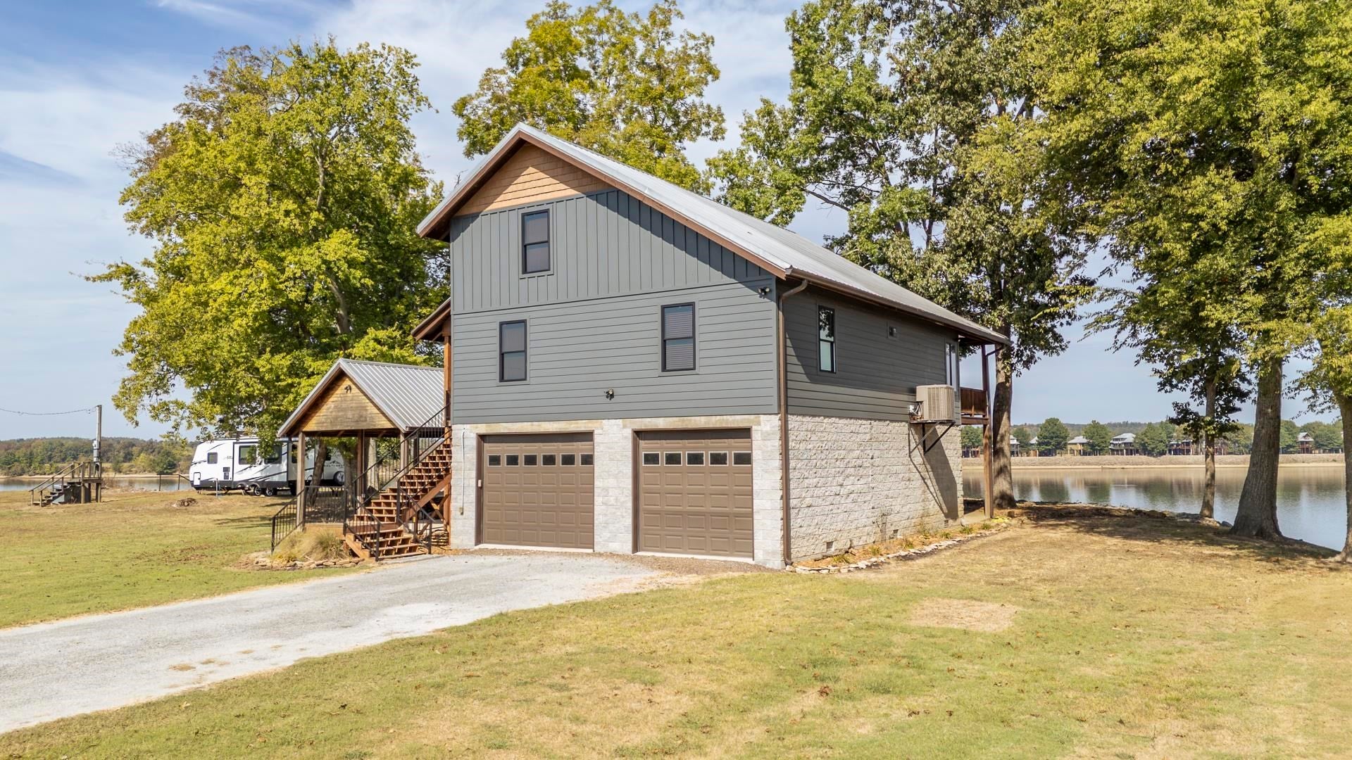 1685 COL JAMES HARDIN DRIVE 21