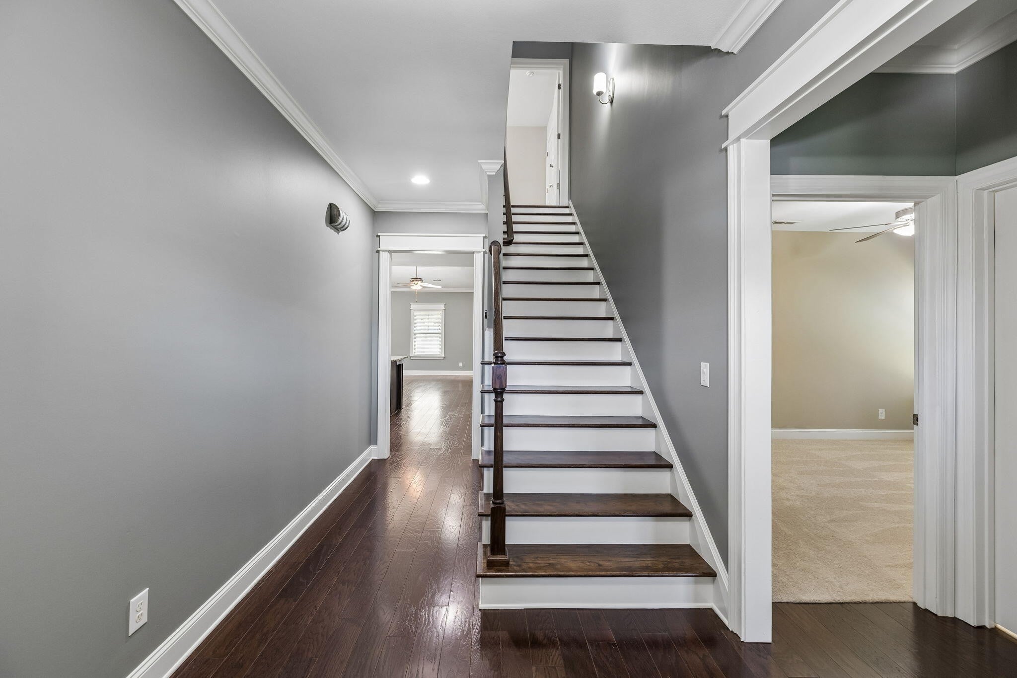 5425 Bungalow Circle