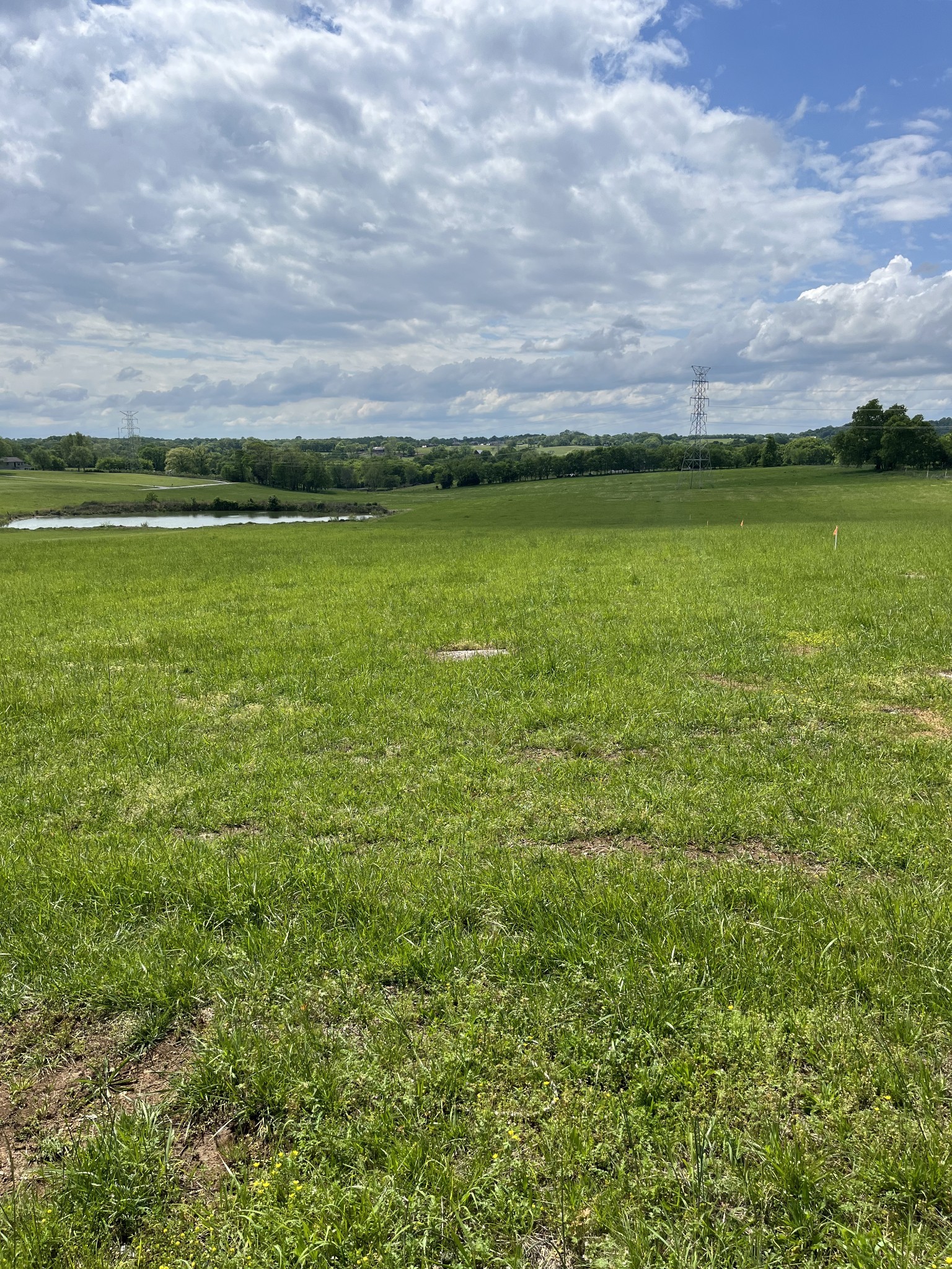 Photo 1 of 1 — 2 Walnut Grove Rd, Hartsville, TN 37074