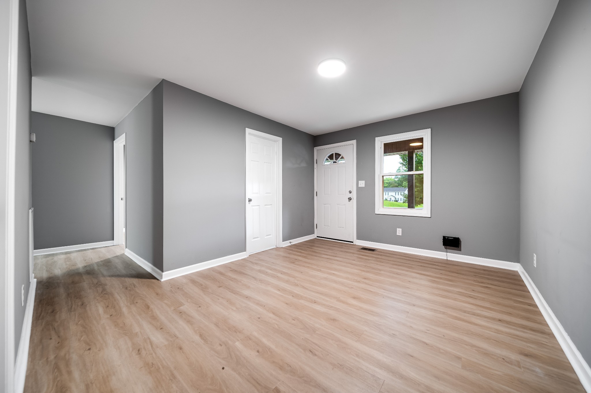 1802 Old Highway 31 E