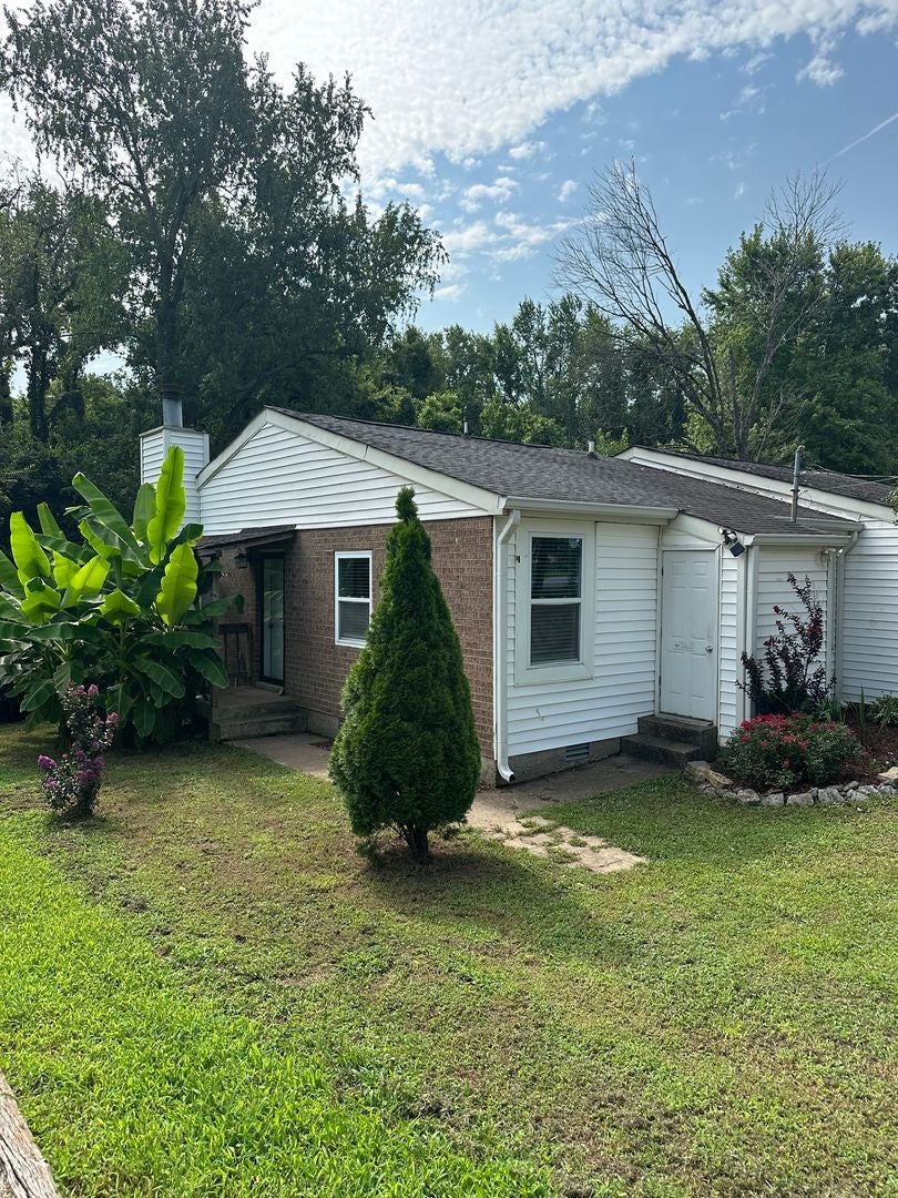 2.0-bed rental at 4630 Woodside Dr
