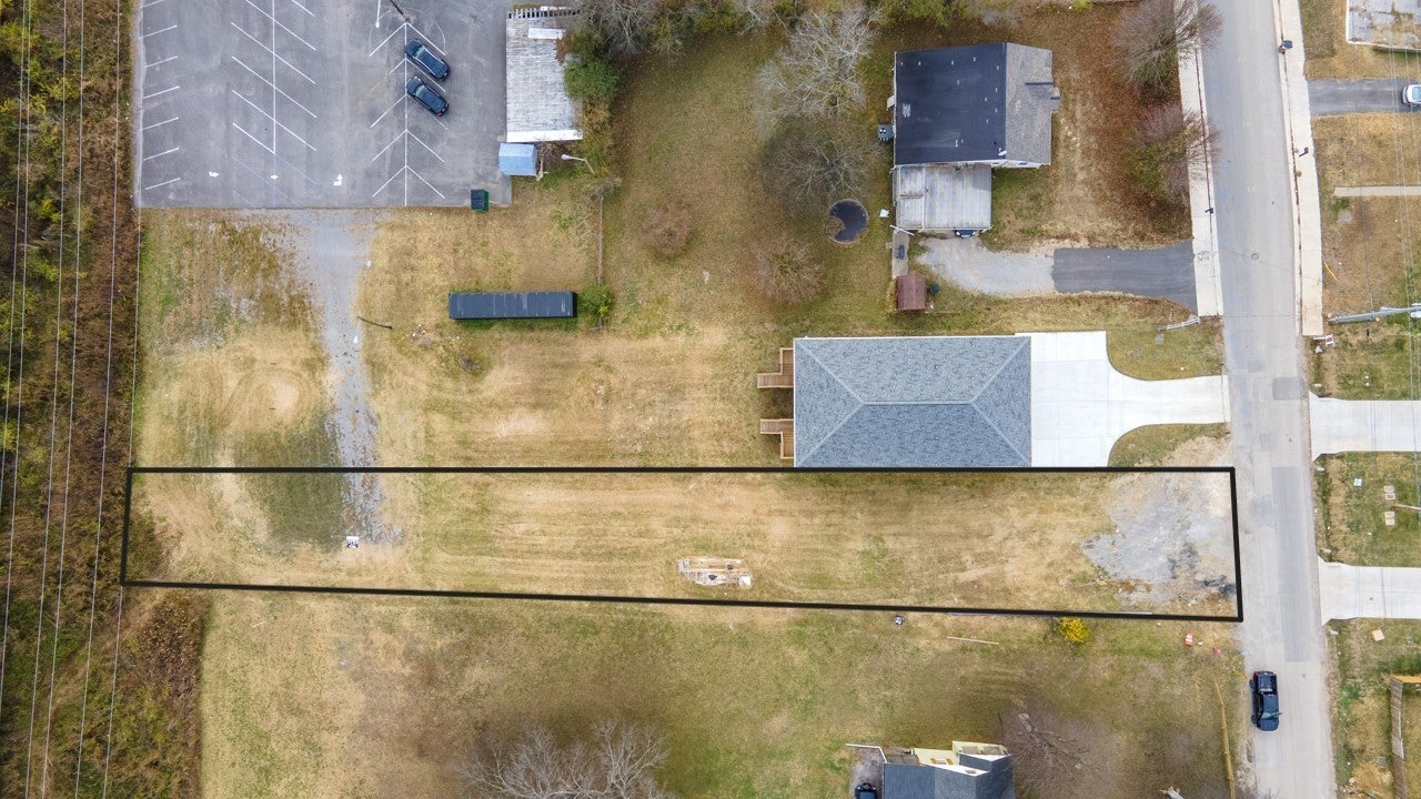 2108 Courtney Ave