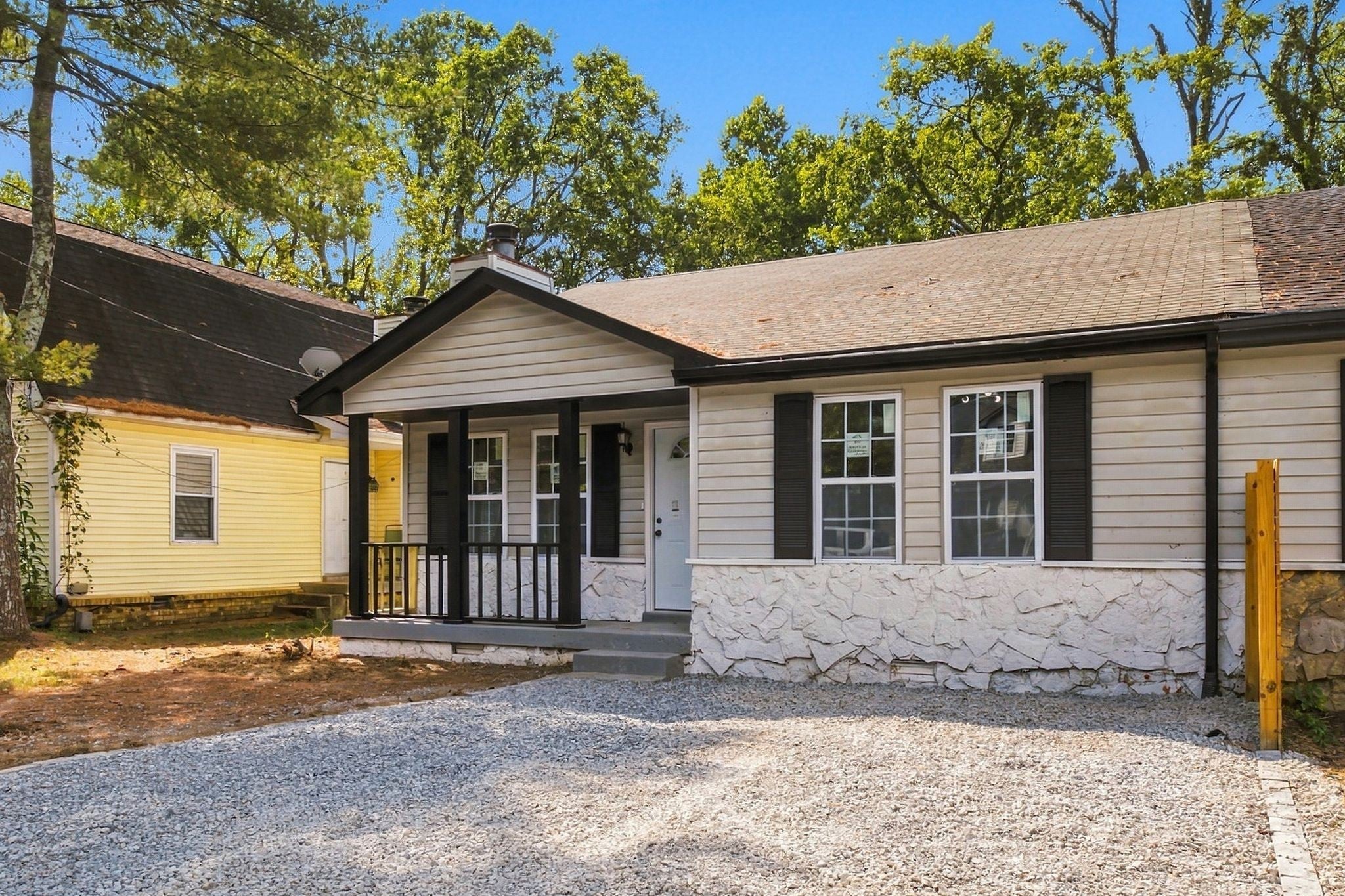 3227 Lakeford Dr