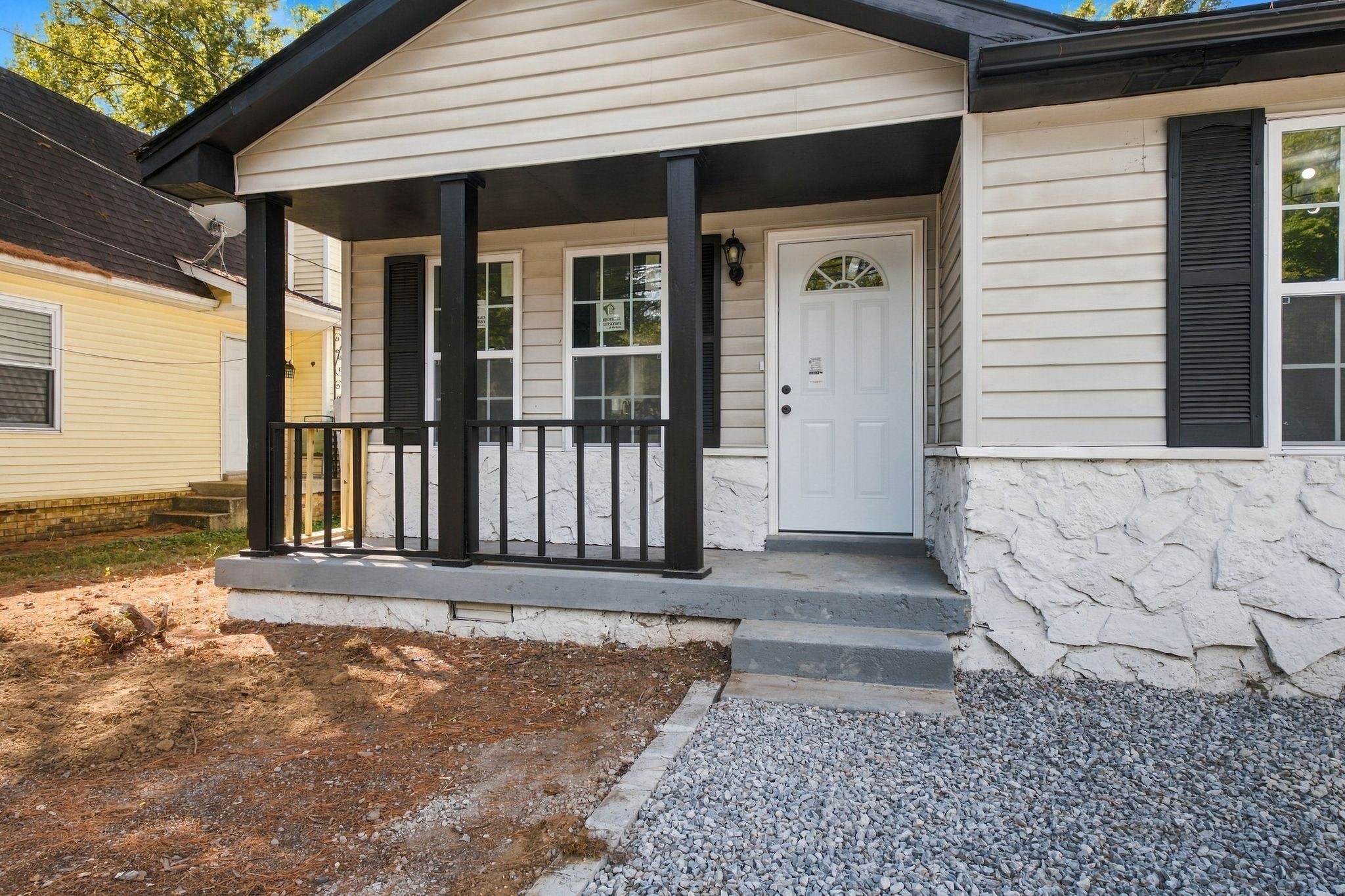 3227 Lakeford Dr
