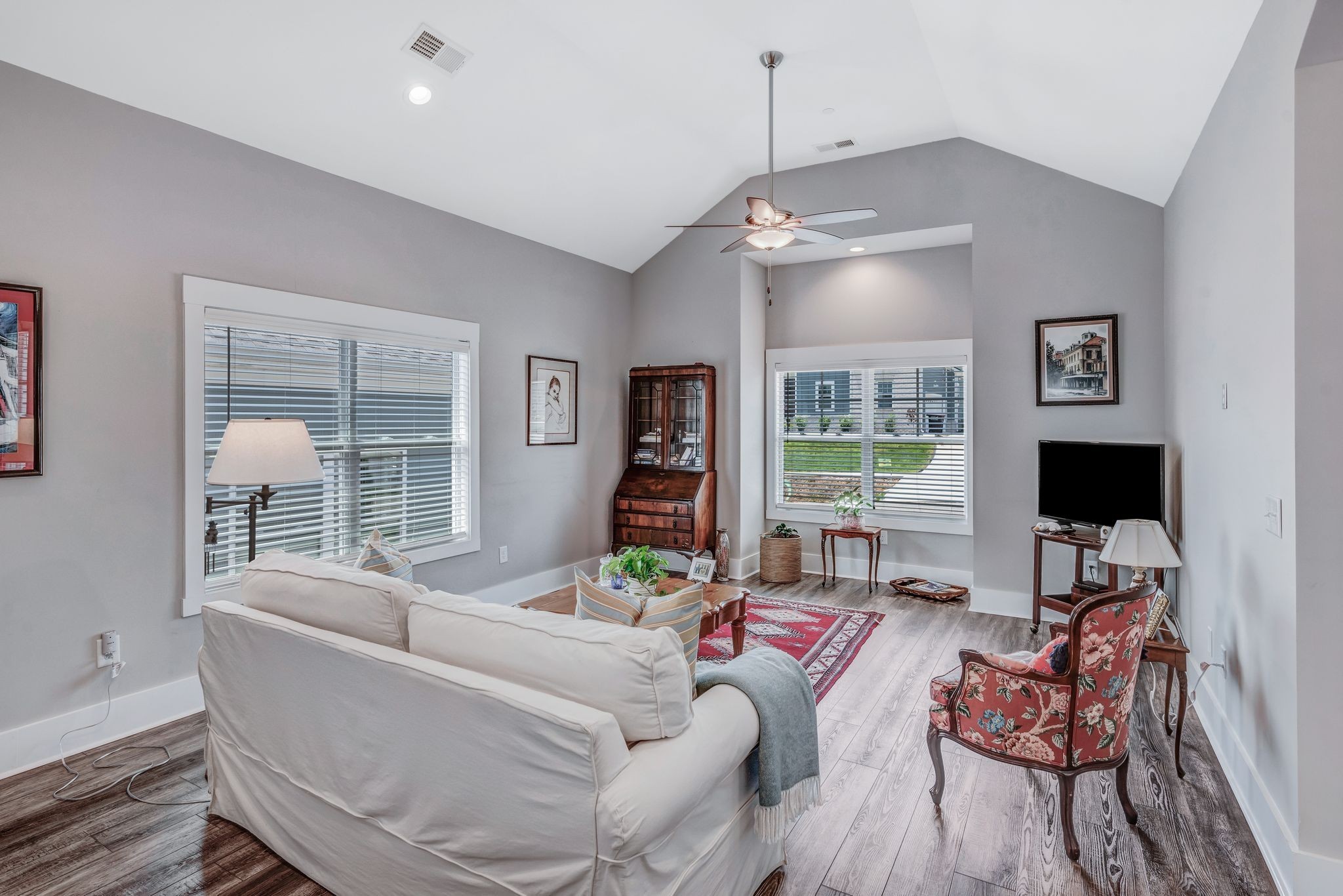 1360 Hicks Edgen Rd