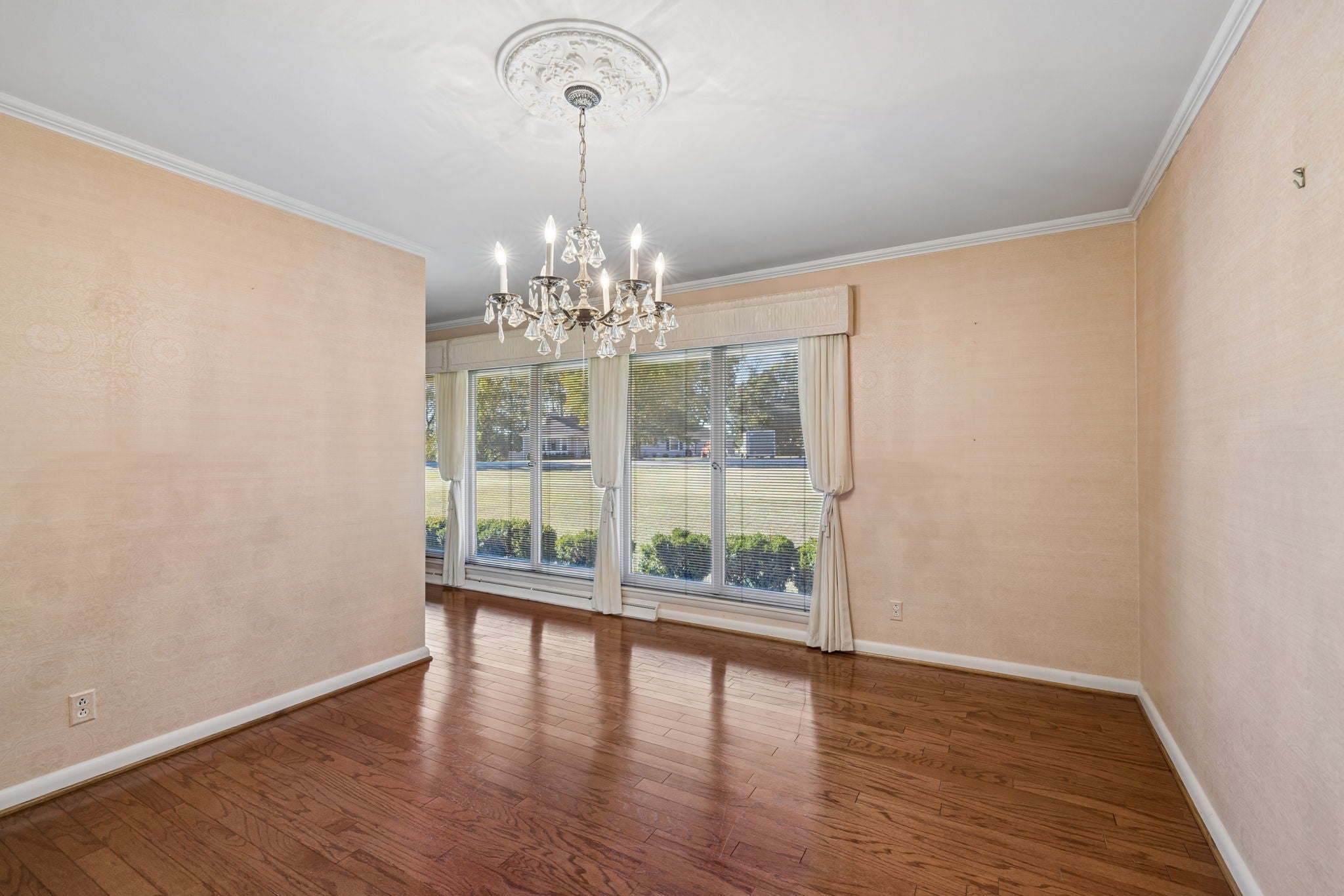 1111 Manor Rd