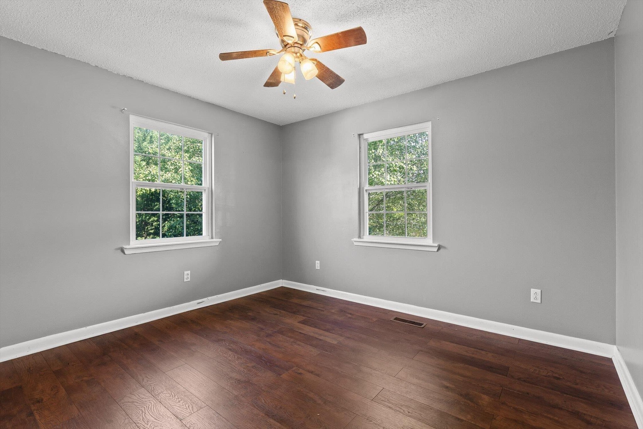 70 Pinoak Road