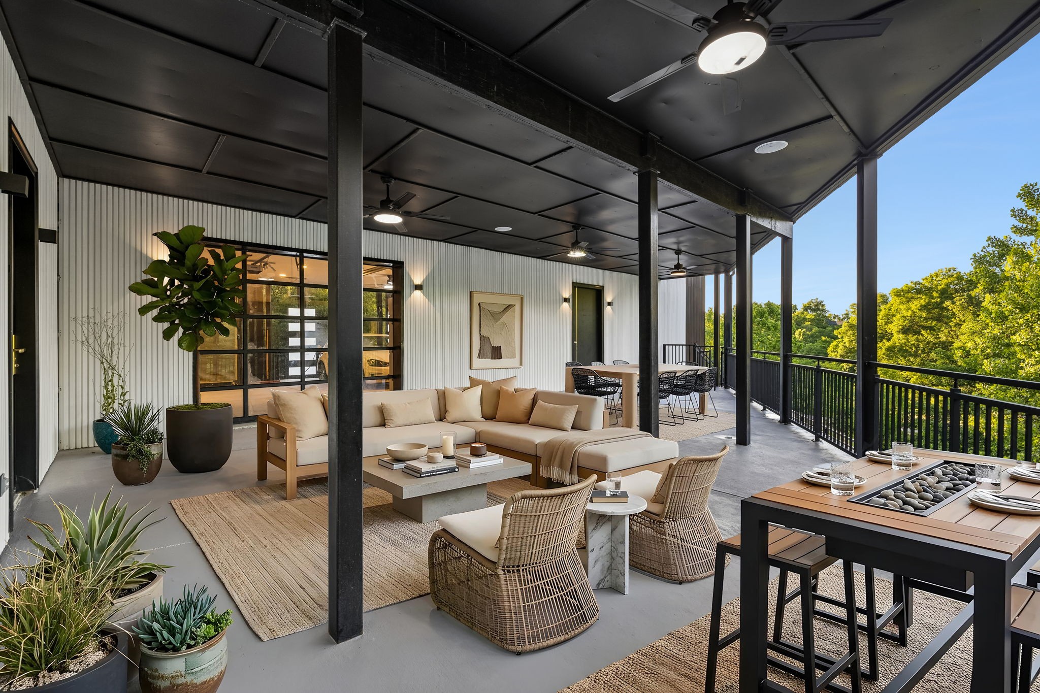 5824 Woodland Hills Dr
