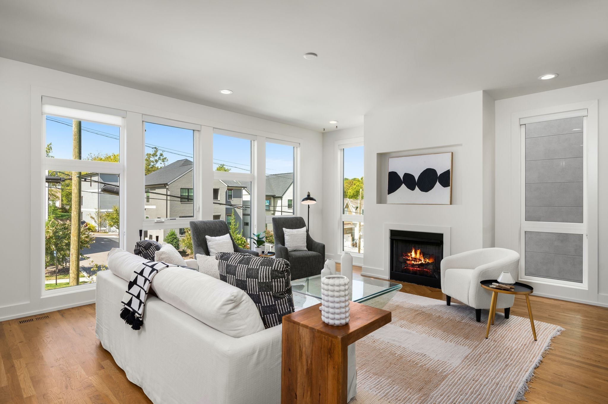 Nashville, Tennessee 37209, United States, 3 Bedrooms Bedrooms, ,3 BathroomsBathrooms,Residential,Coming Soon,149633