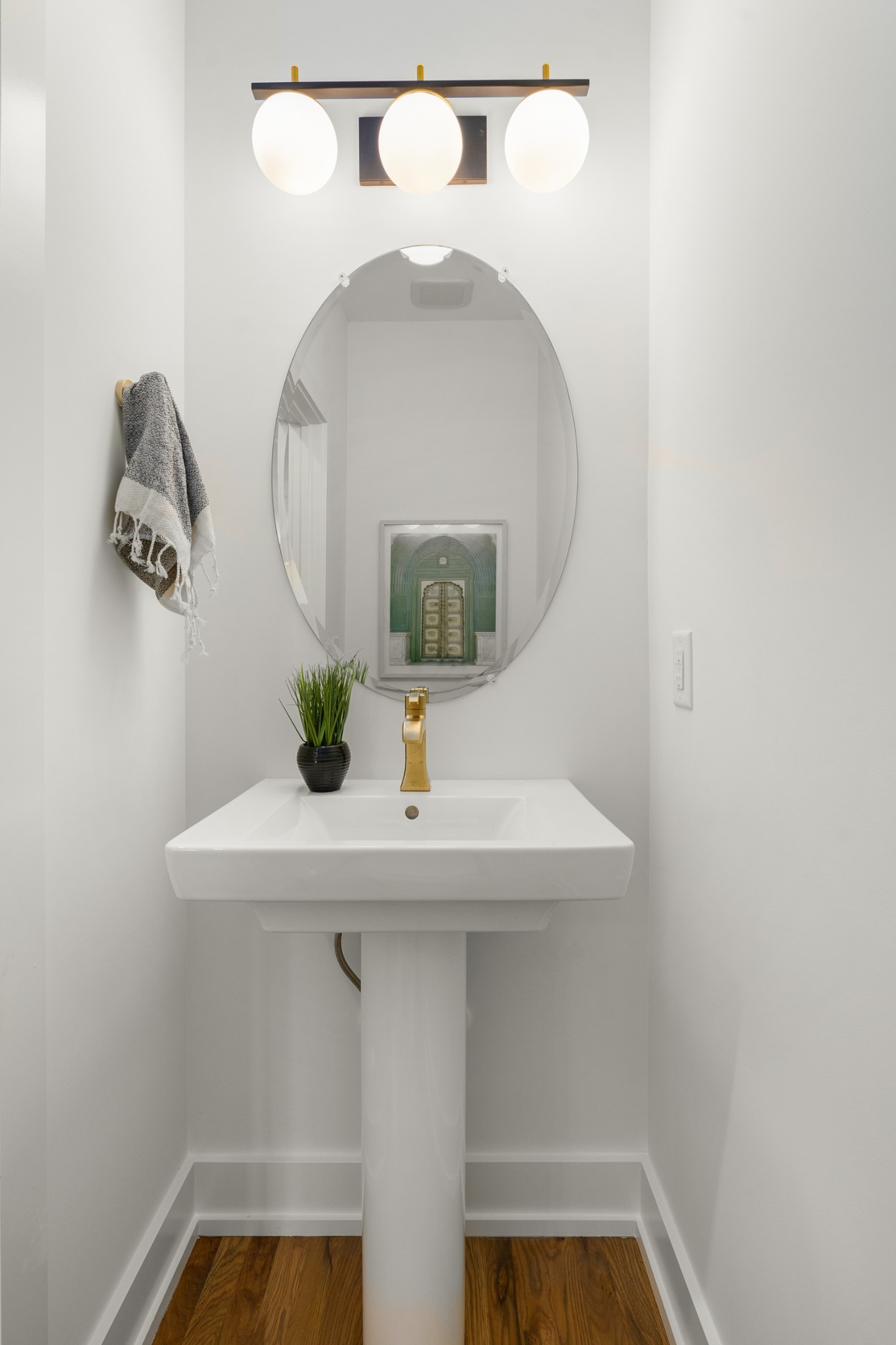 Nashville, Tennessee 37209, United States, 3 Bedrooms Bedrooms, ,3 BathroomsBathrooms,Residential,Coming Soon,149633