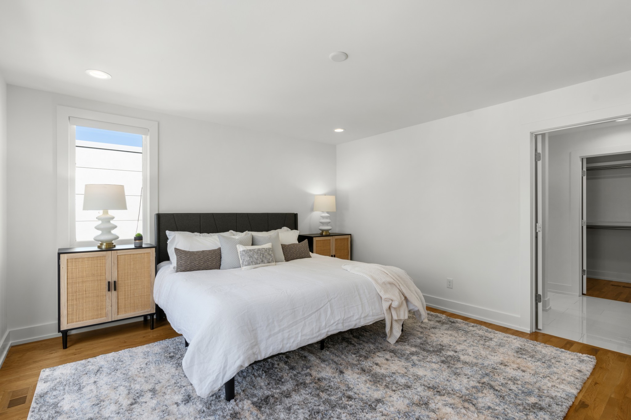 Nashville, Tennessee 37209, United States, 3 Bedrooms Bedrooms, ,3 BathroomsBathrooms,Residential,Coming Soon,149633