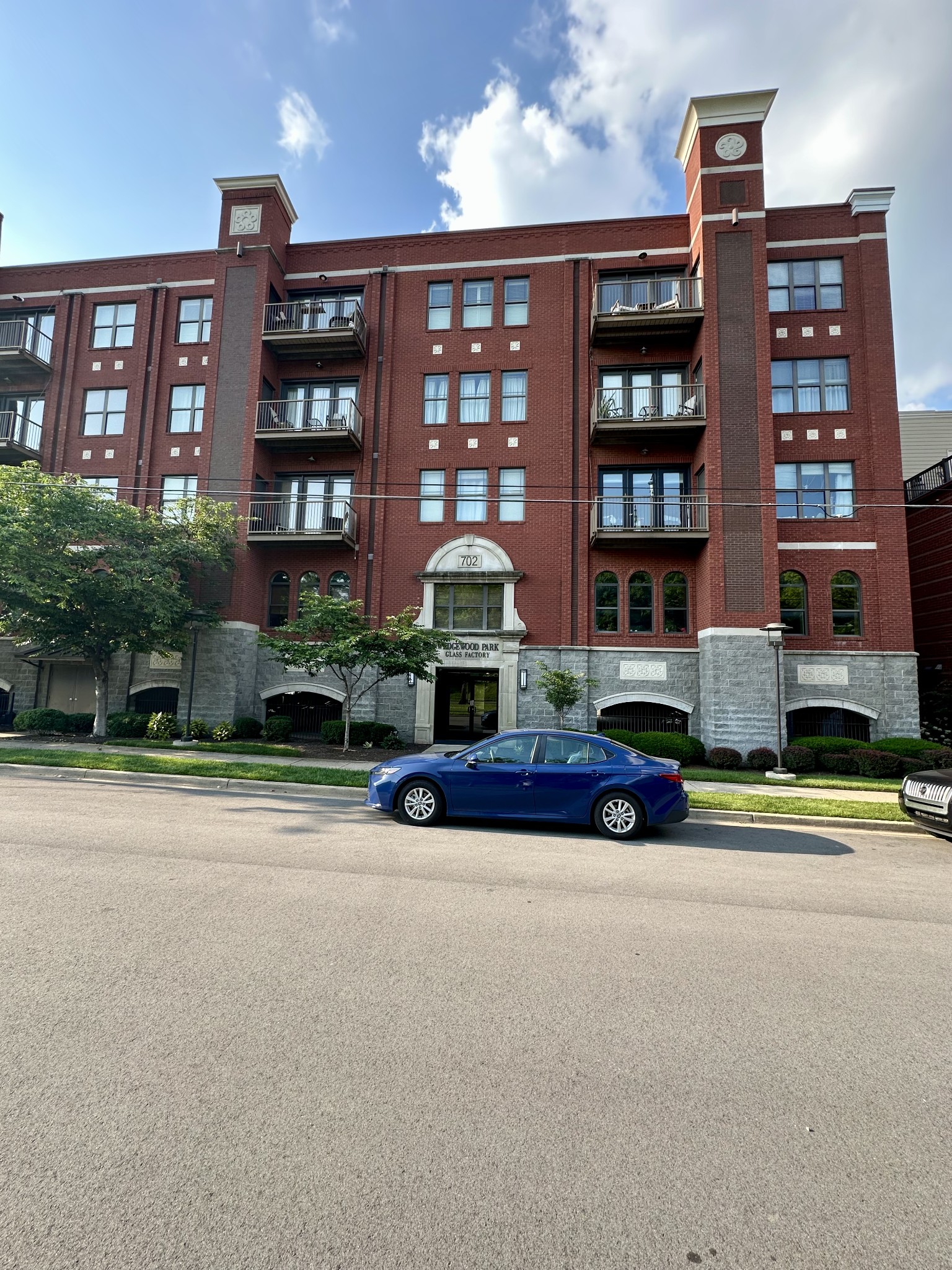 702 Wedgewood Park 403
