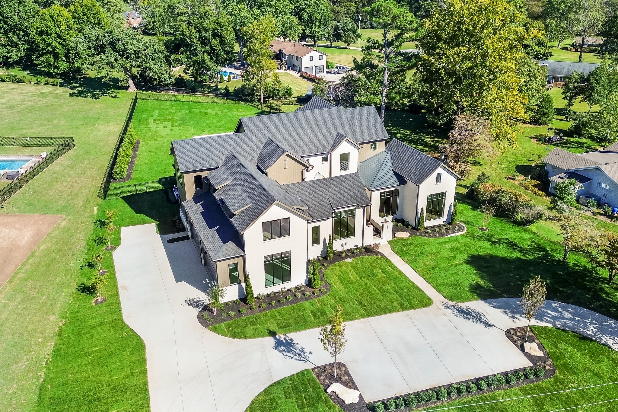 506 Mansion Dr