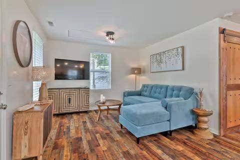 209 Campus Dr
