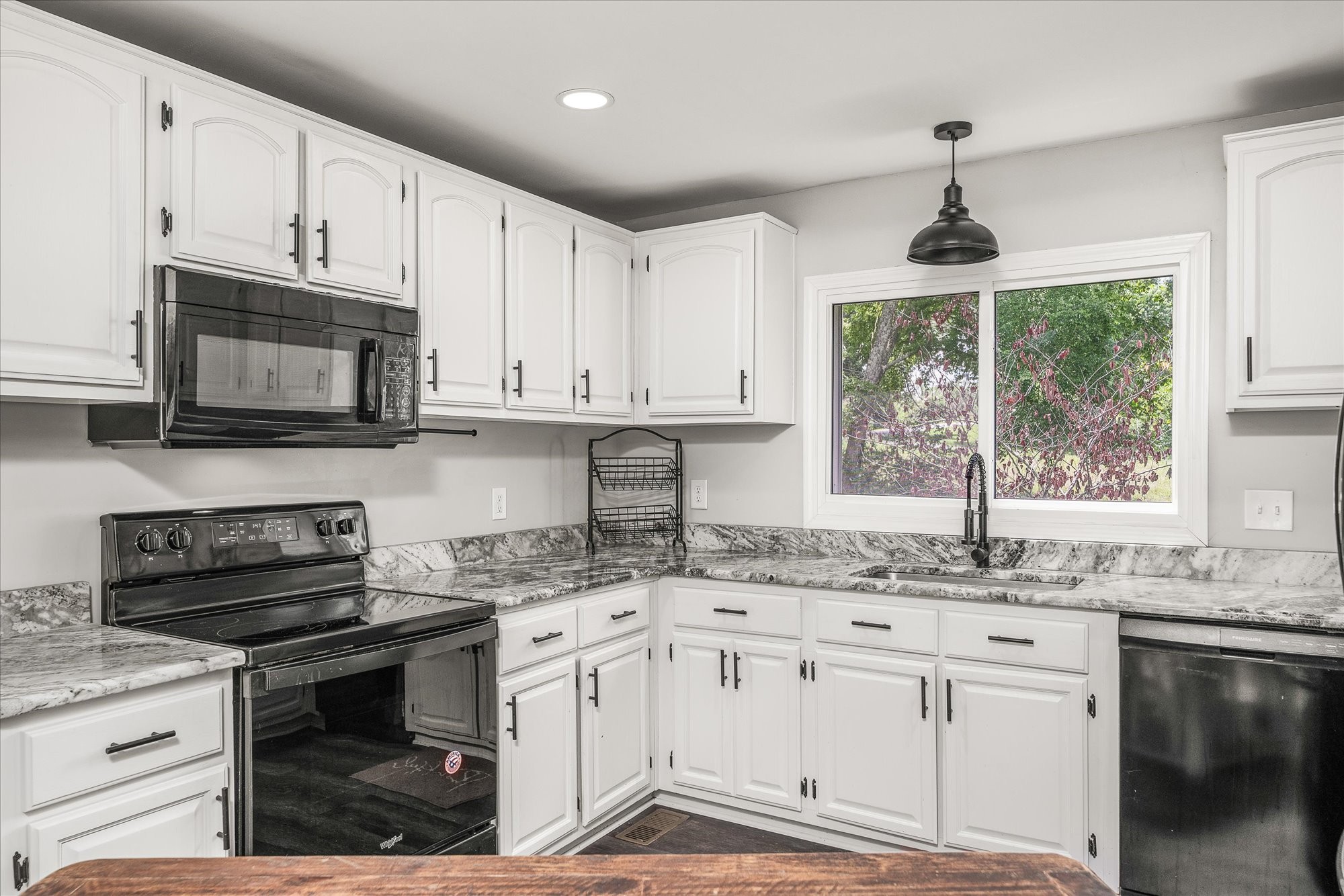 8188 Short Mountain Hwy