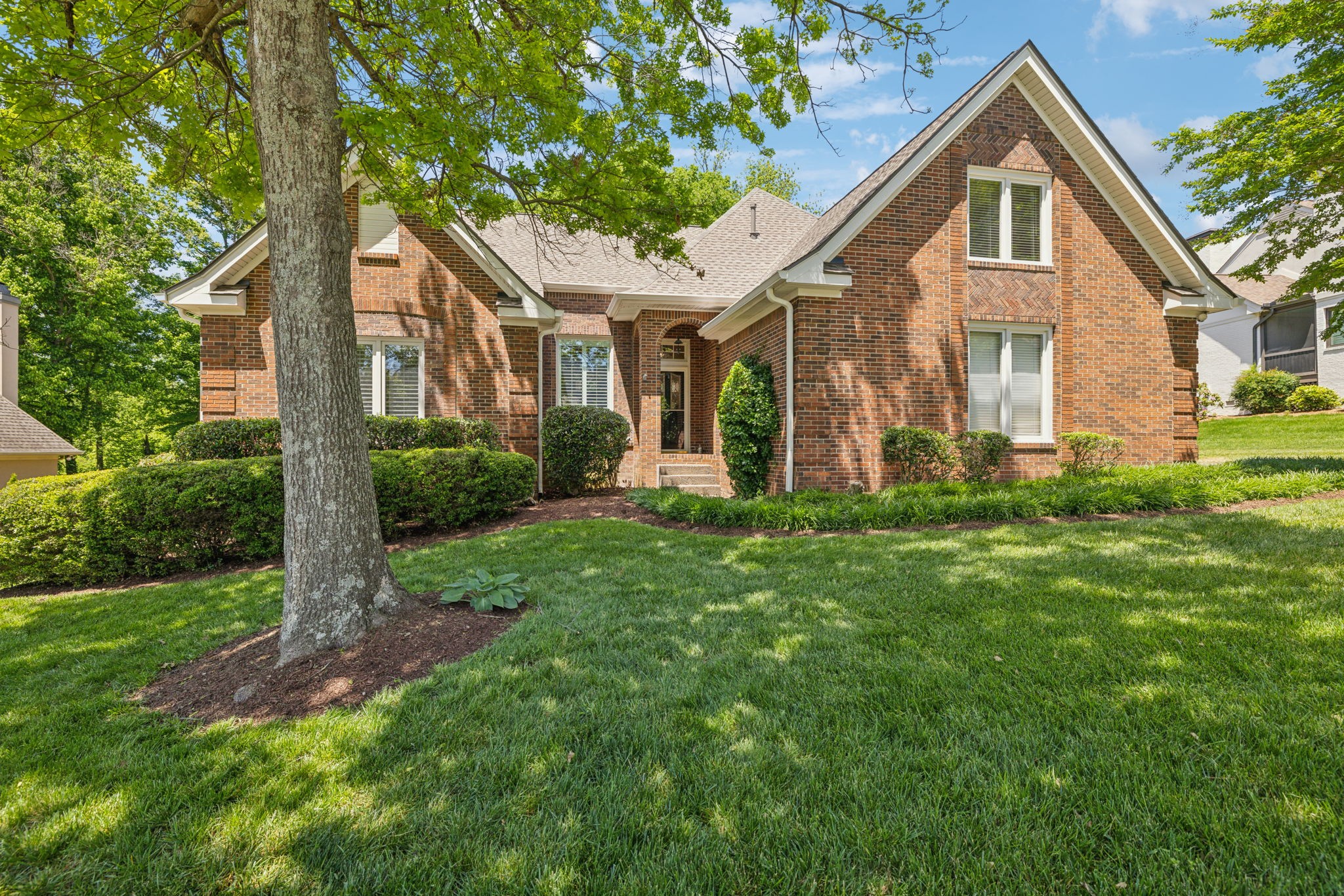 5560 Hearthstone Ln