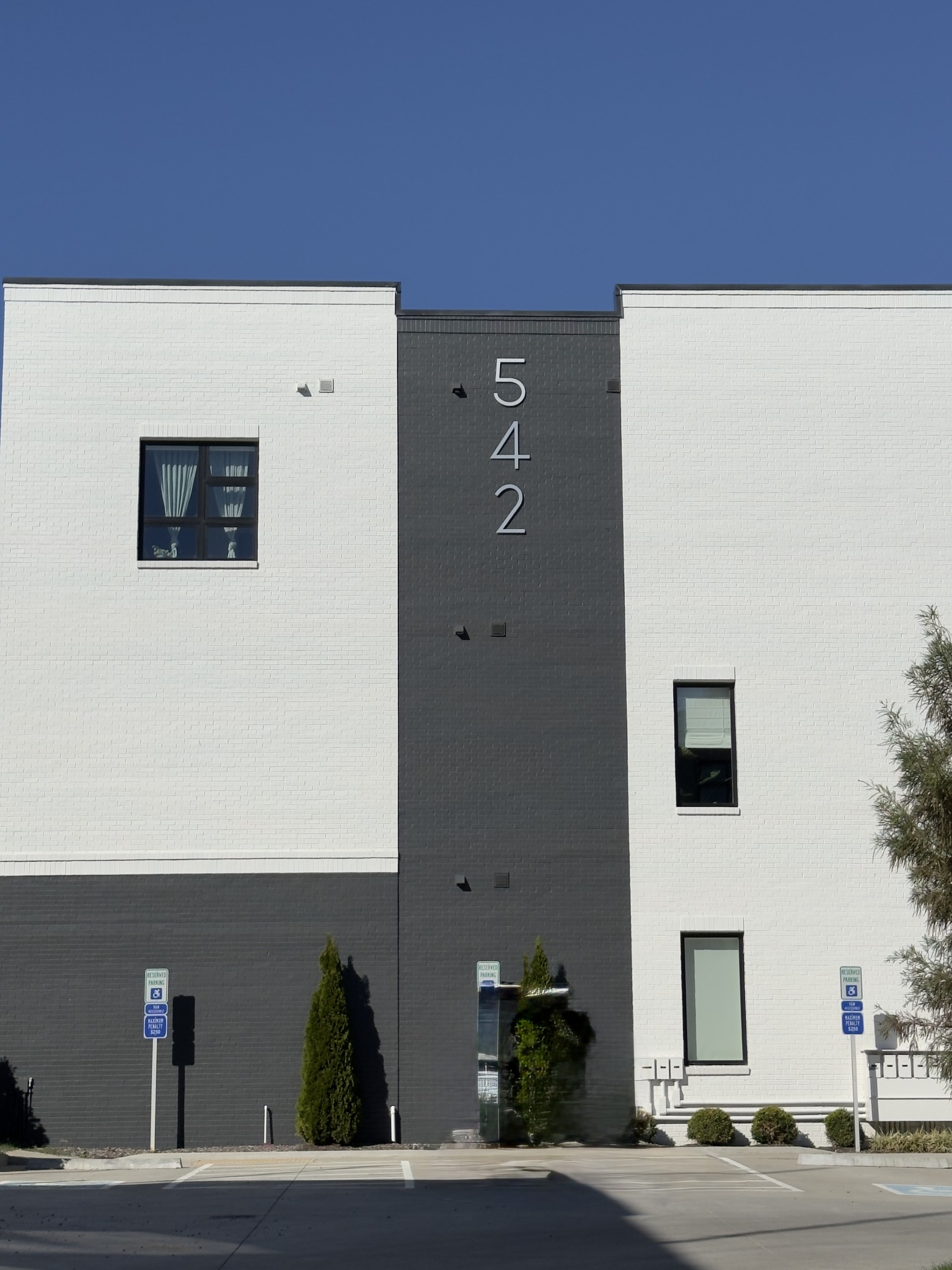 542 Southgate Ave 212