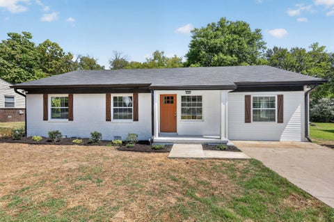Photo of 811 Boles St, Gallatin, TN 37066 (MLS # 3542288)